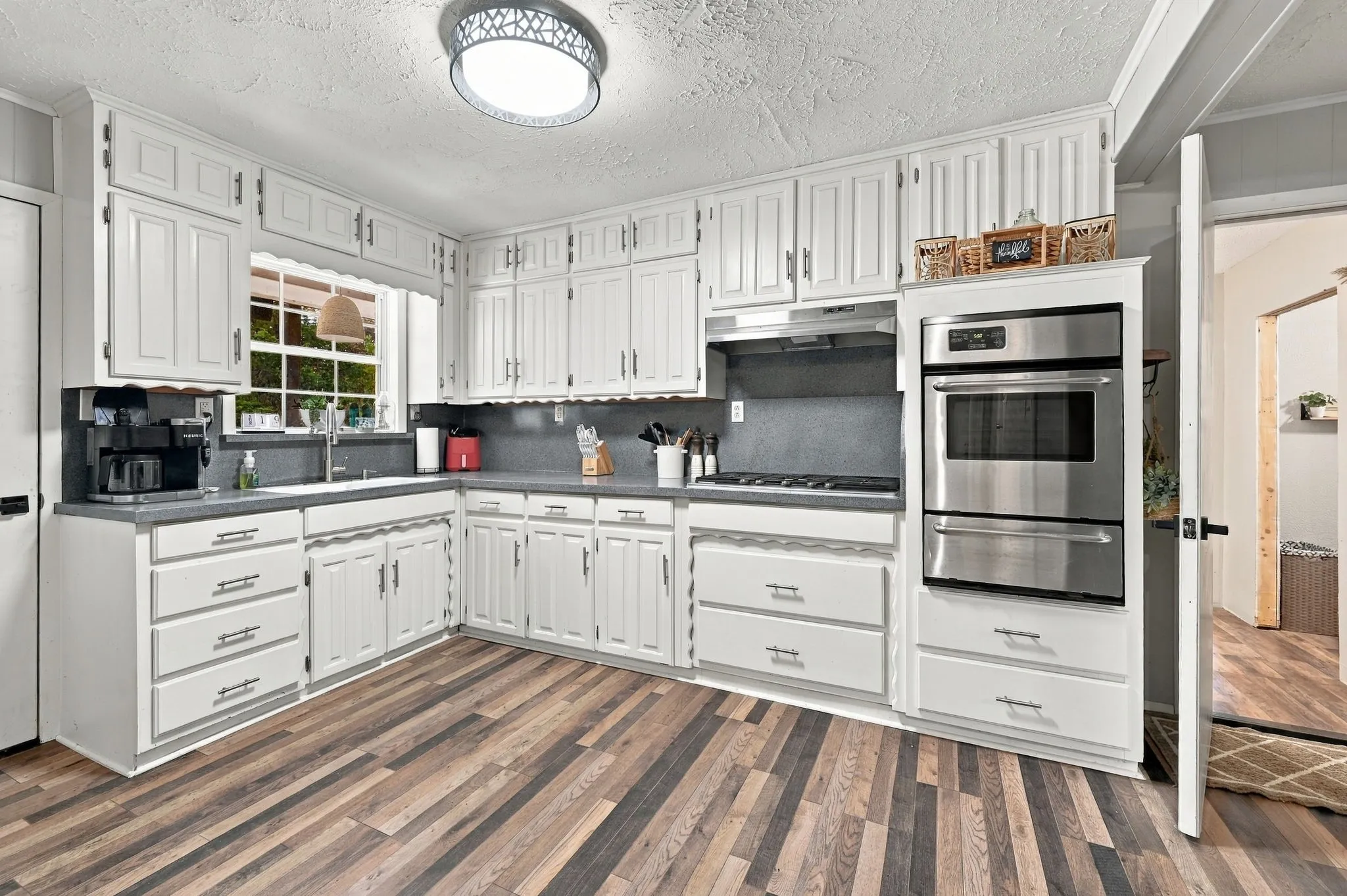Single Family Residence For Sale in Hill County , 102 Creek Drive, Whitney, Texas 76692, 4 Bedroom, 1 Bathroom, Garage spaces, 1,523 Sqft, built in 0, mls#21395205, Real Estate Agent in Whitney, Homes For Sale in Hill county, Homes For Sale in Whitney, Realtor in Whitney Texas, Real Estate Brokerage Independent Realty Texas, Luminita Cordes Realtor