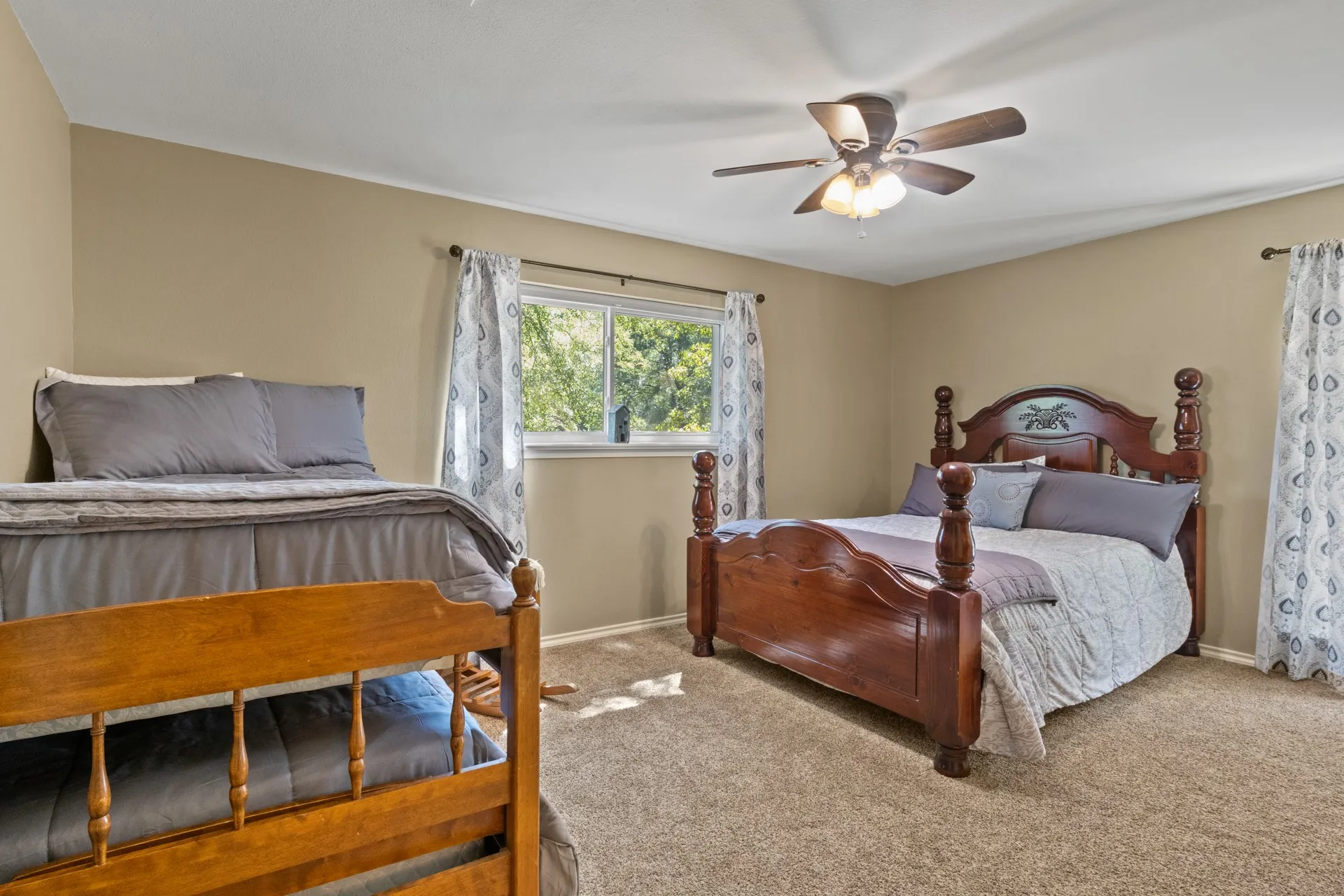 Farm For Sale in Camp County , 579 FM 1522, Pittsburg, Texas 75686, 4 Bedroom, 4 Bathroom, 2 Garage spaces, 2,849 Sqft, built in 1972, mls#21396295, Real Estate Agent in Pittsburg, Homes For Sale in Camp county, Homes For Sale in Pittsburg, Realtor in Pittsburg Texas, Real Estate Brokerage Independent Realty Texas, Luminita Cordes Realtor