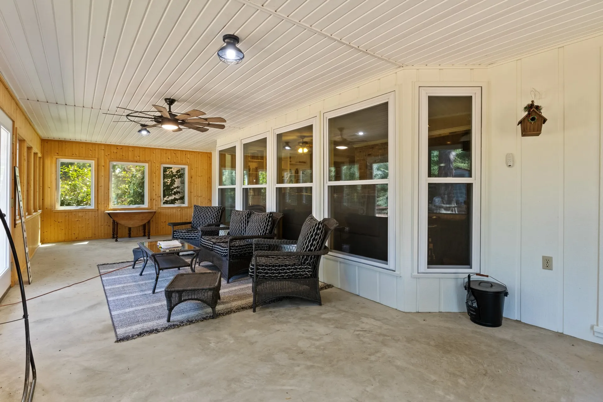 Farm For Sale in Camp County , 579 FM 1522, Pittsburg, Texas 75686, 4 Bedroom, 4 Bathroom, 2 Garage spaces, 2,849 Sqft, built in 1972, mls#21396295, Real Estate Agent in Pittsburg, Homes For Sale in Camp county, Homes For Sale in Pittsburg, Realtor in Pittsburg Texas, Real Estate Brokerage Independent Realty Texas, Luminita Cordes Realtor