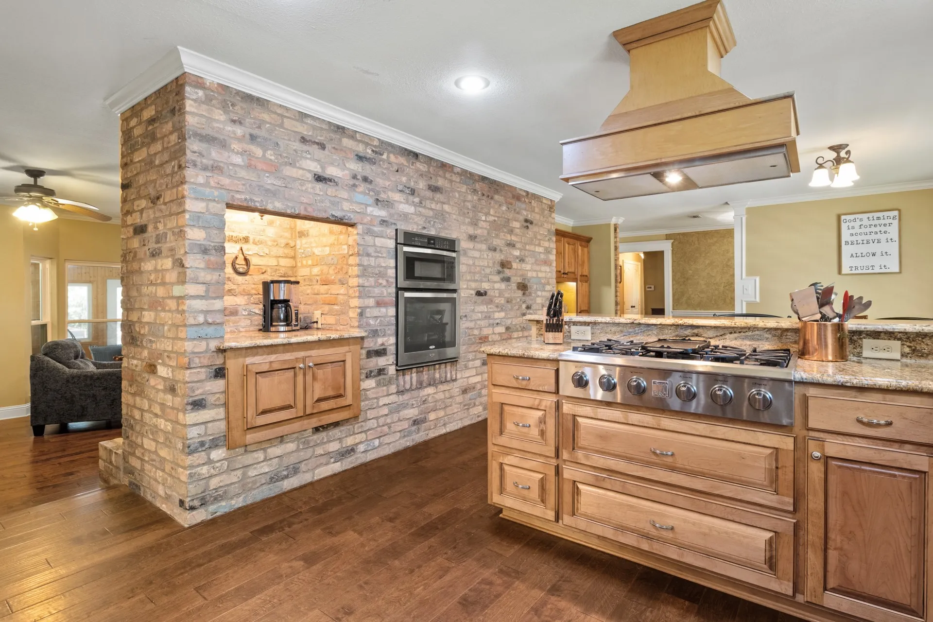 Farm For Sale in Camp County , 579 FM 1522, Pittsburg, Texas 75686, 4 Bedroom, 4 Bathroom, 2 Garage spaces, 2,849 Sqft, built in 1972, mls#21396295, Real Estate Agent in Pittsburg, Homes For Sale in Camp county, Homes For Sale in Pittsburg, Realtor in Pittsburg Texas, Real Estate Brokerage Independent Realty Texas, Luminita Cordes Realtor