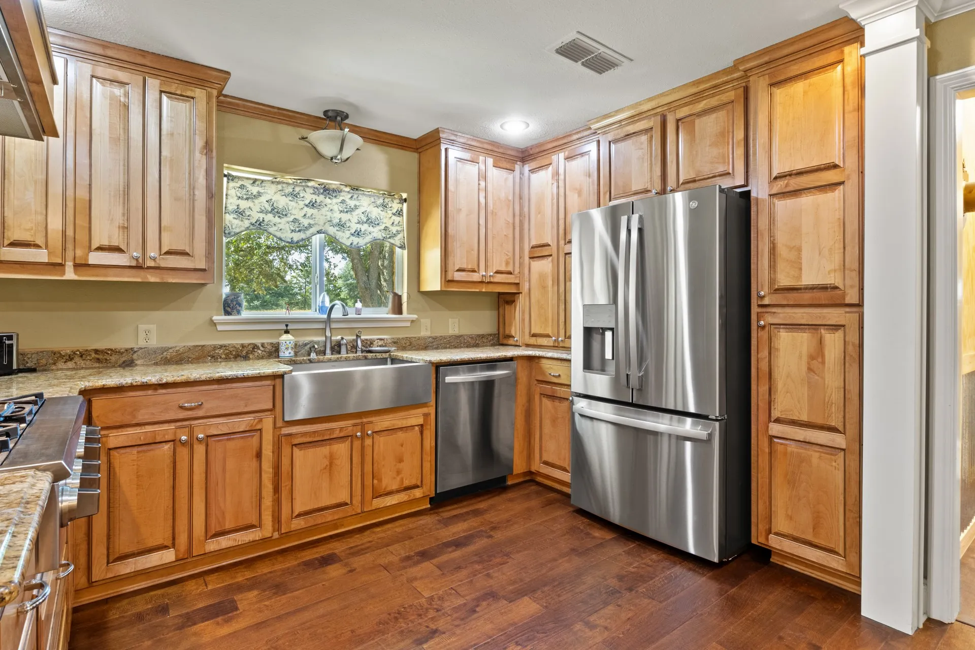 Farm For Sale in Camp County , 579 FM 1522, Pittsburg, Texas 75686, 4 Bedroom, 4 Bathroom, 2 Garage spaces, 2,849 Sqft, built in 1972, mls#21396295, Real Estate Agent in Pittsburg, Homes For Sale in Camp county, Homes For Sale in Pittsburg, Realtor in Pittsburg Texas, Real Estate Brokerage Independent Realty Texas, Luminita Cordes Realtor