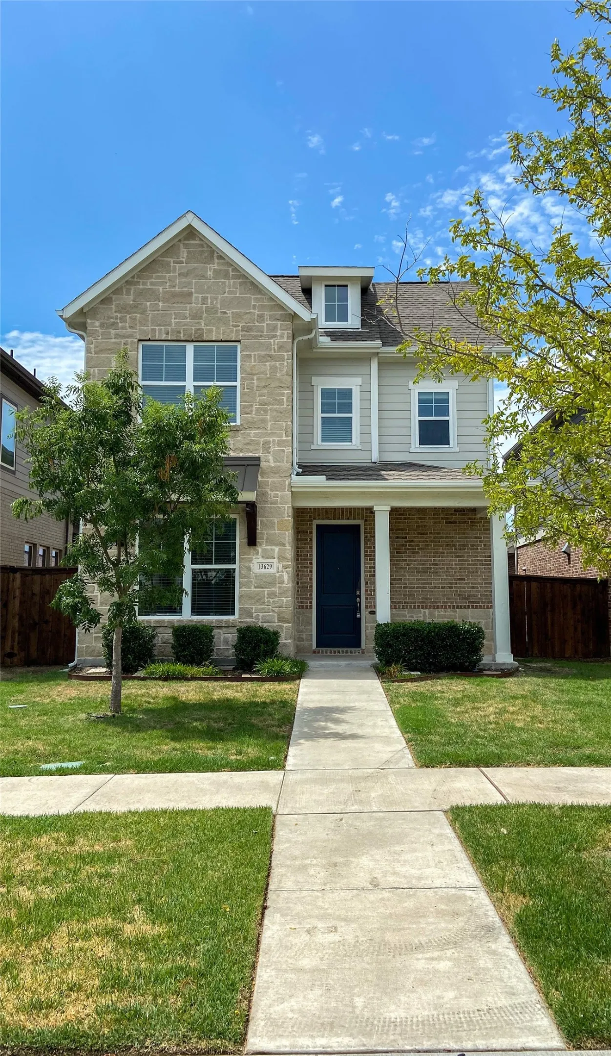 Single Family Residence For Rent in Parker County , 13629 Sweetwalk Place, Fort Worth, Texas 76008, 4 Bedroom, 3 Bathroom, 2 Garage spaces, 2,656 Sqft, built in 2018, mls#21397432, Real Estate Agent in Fort Worth, Homes For Rent in Parker county, Homes For Rent in Fort Worth, Realtor in Fort Worth Texas, Real Estate Brokerage Independent Realty Texas, Luminita Cordes Realtor