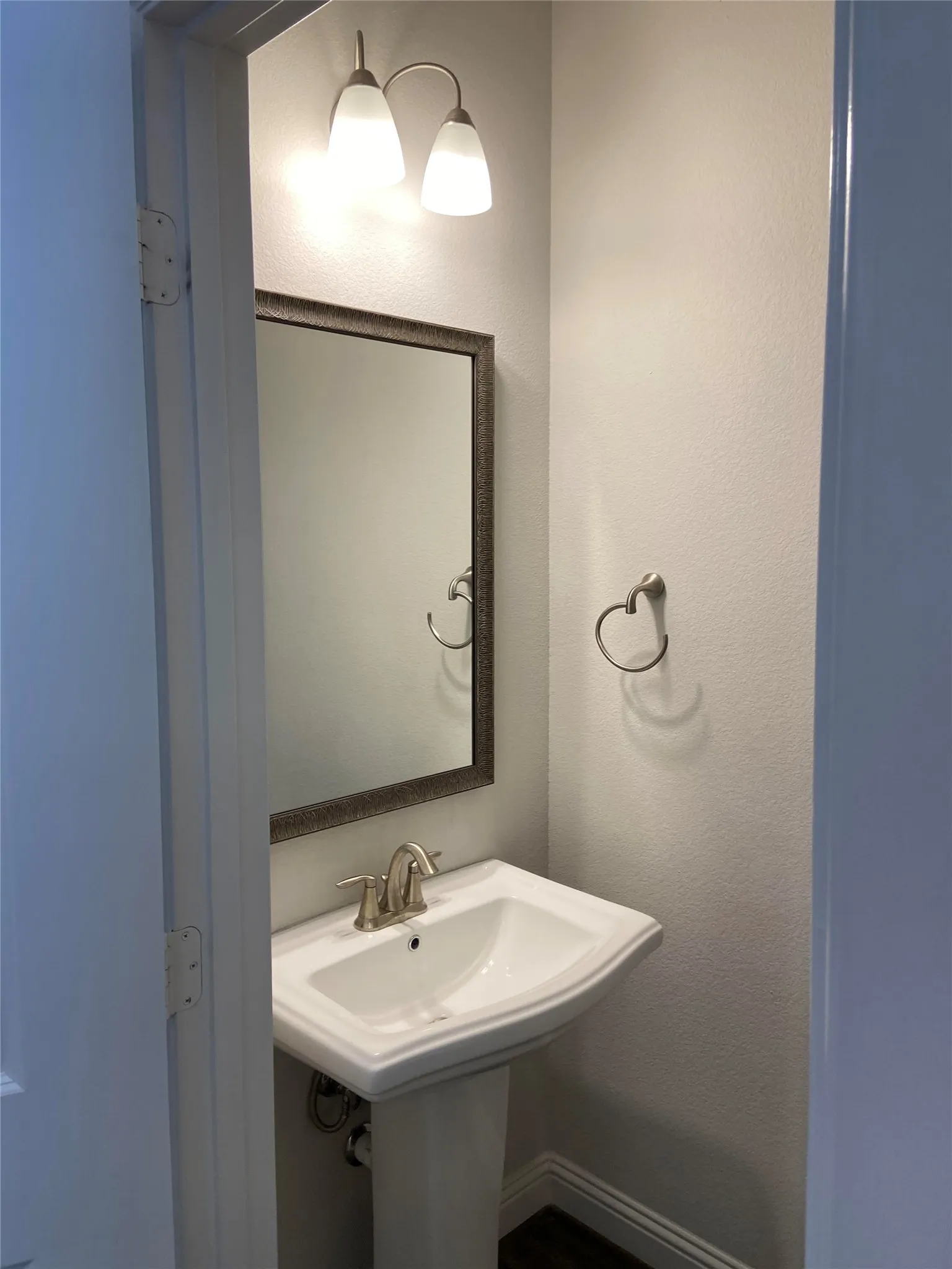 Single Family Residence For Rent in Parker County , 13629 Sweetwalk Place, Fort Worth, Texas 76008, 4 Bedroom, 3 Bathroom, 2 Garage spaces, 2,656 Sqft, built in 2018, mls#21397432, Real Estate Agent in Fort Worth, Homes For Rent in Parker county, Homes For Rent in Fort Worth, Realtor in Fort Worth Texas, Real Estate Brokerage Independent Realty Texas, Luminita Cordes Realtor