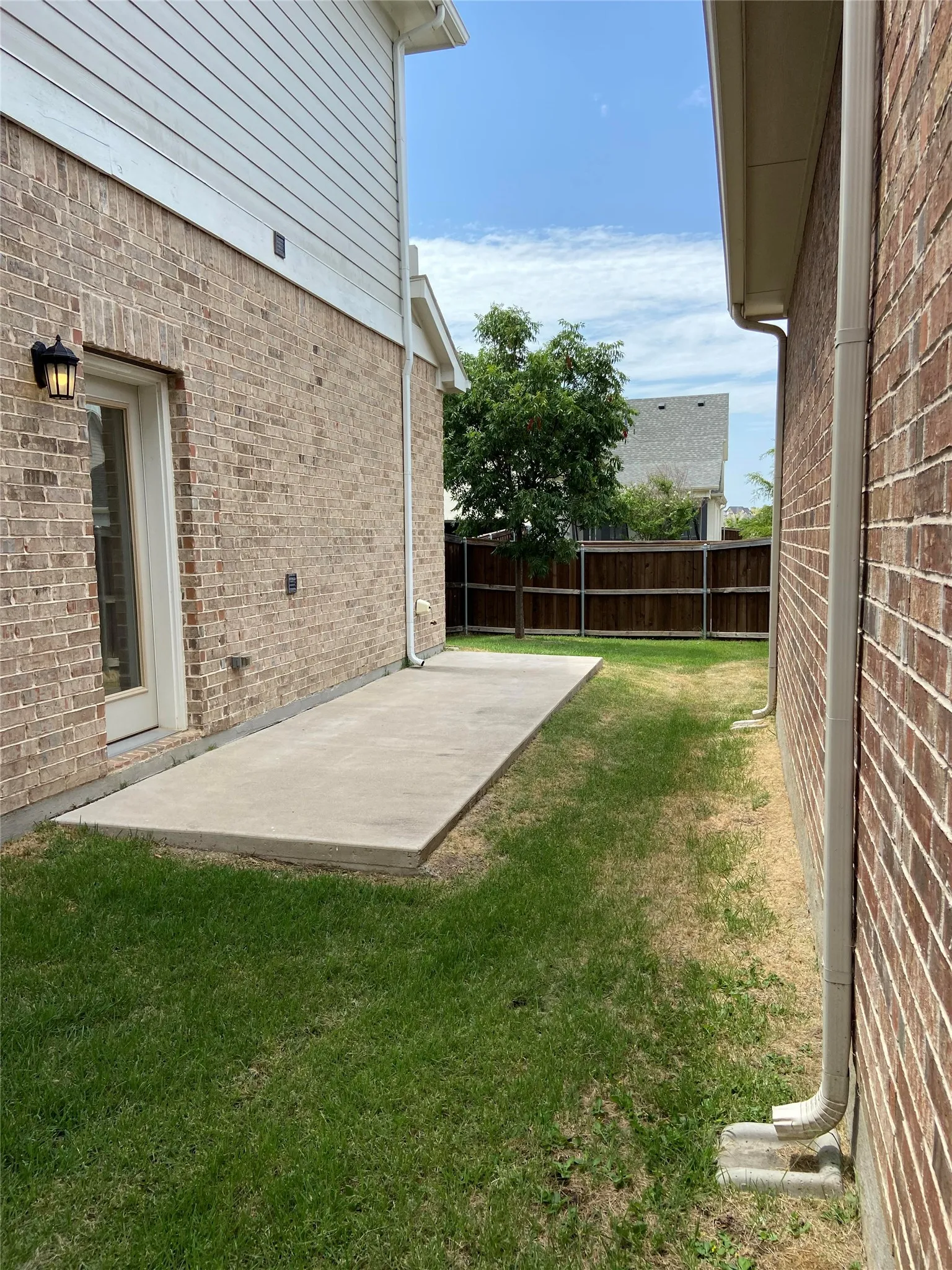 Single Family Residence For Rent in Parker County , 13629 Sweetwalk Place, Fort Worth, Texas 76008, 4 Bedroom, 3 Bathroom, 2 Garage spaces, 2,656 Sqft, built in 2018, mls#21397432, Real Estate Agent in Fort Worth, Homes For Rent in Parker county, Homes For Rent in Fort Worth, Realtor in Fort Worth Texas, Real Estate Brokerage Independent Realty Texas, Luminita Cordes Realtor