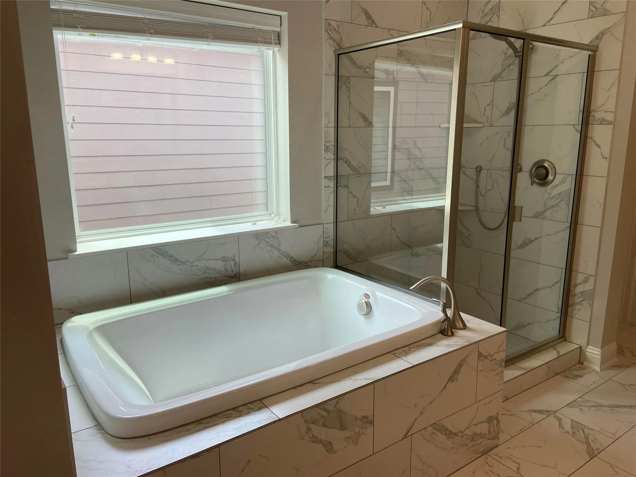 Single Family Residence For Rent in Parker County , 13629 Sweetwalk Place, Fort Worth, Texas 76008, 4 Bedroom, 3 Bathroom, 2 Garage spaces, 2,656 Sqft, built in 2018, mls#21397432, Real Estate Agent in Fort Worth, Homes For Rent in Parker county, Homes For Rent in Fort Worth, Realtor in Fort Worth Texas, Real Estate Brokerage Independent Realty Texas, Luminita Cordes Realtor