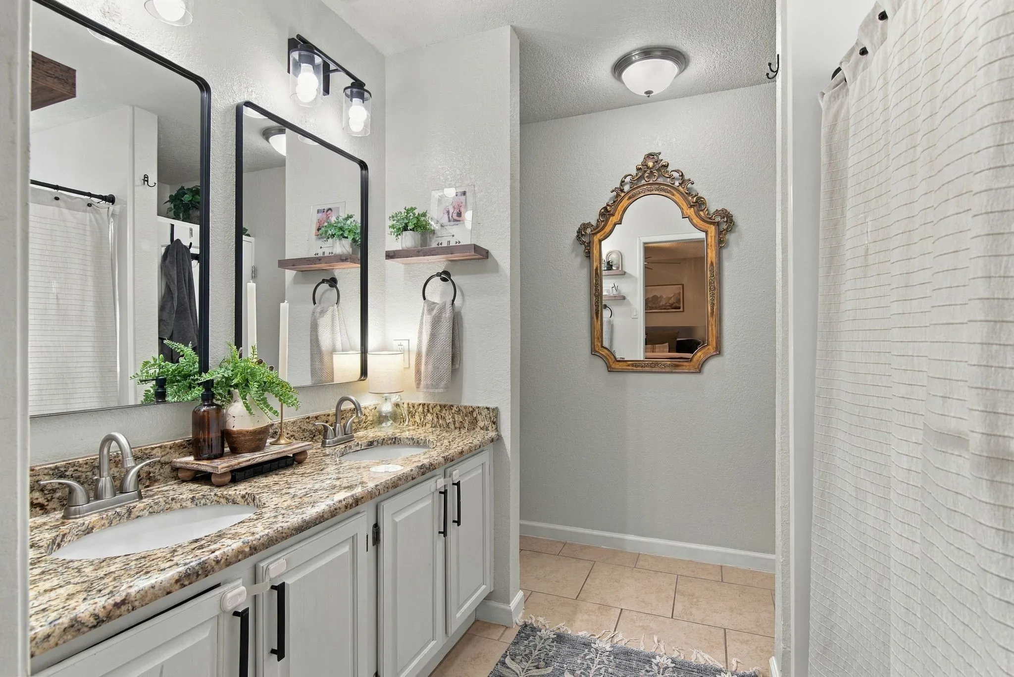 Single Family Residence For Sale in Tarrant County , 6832 Lyndale Drive, Watauga, Texas 76148, 3 Bedroom, 2 Bathroom, 2 Garage spaces, 1,807 Sqft, built in 1988, mls#21397541, Real Estate Agent in Watauga, Homes For Sale in Tarrant county, Homes For Sale in Watauga, Realtor in Watauga Texas, Real Estate Brokerage Independent Realty Texas, Luminita Cordes Realtor
