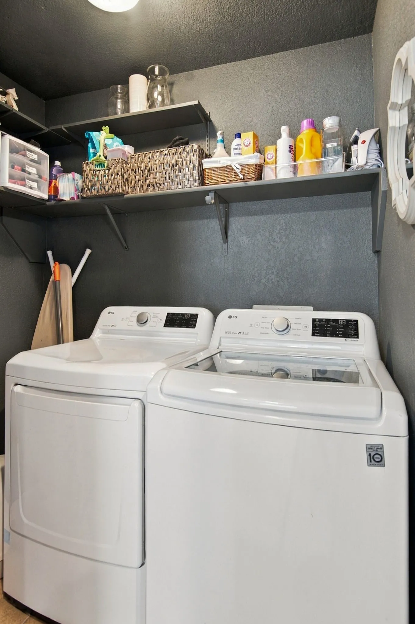 Single Family Residence For Sale in Tarrant County , 6832 Lyndale Drive, Watauga, Texas 76148, 3 Bedroom, 2 Bathroom, 2 Garage spaces, 1,807 Sqft, built in 1988, mls#21397541, Real Estate Agent in Watauga, Homes For Sale in Tarrant county, Homes For Sale in Watauga, Realtor in Watauga Texas, Real Estate Brokerage Independent Realty Texas, Luminita Cordes Realtor
