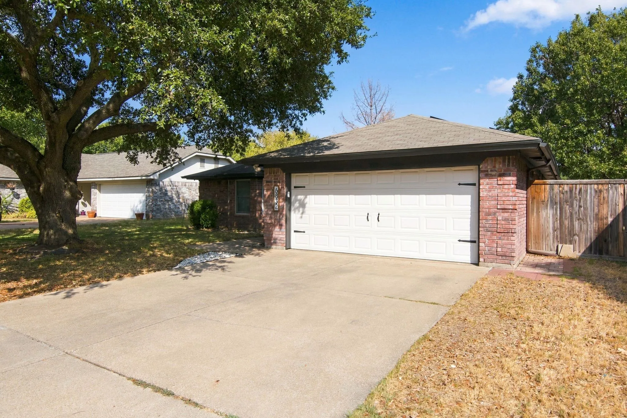 Single Family Residence For Sale in Tarrant County , 6832 Lyndale Drive, Watauga, Texas 76148, 3 Bedroom, 2 Bathroom, 2 Garage spaces, 1,807 Sqft, built in 1988, mls#21397541, Real Estate Agent in Watauga, Homes For Sale in Tarrant county, Homes For Sale in Watauga, Realtor in Watauga Texas, Real Estate Brokerage Independent Realty Texas, Luminita Cordes Realtor