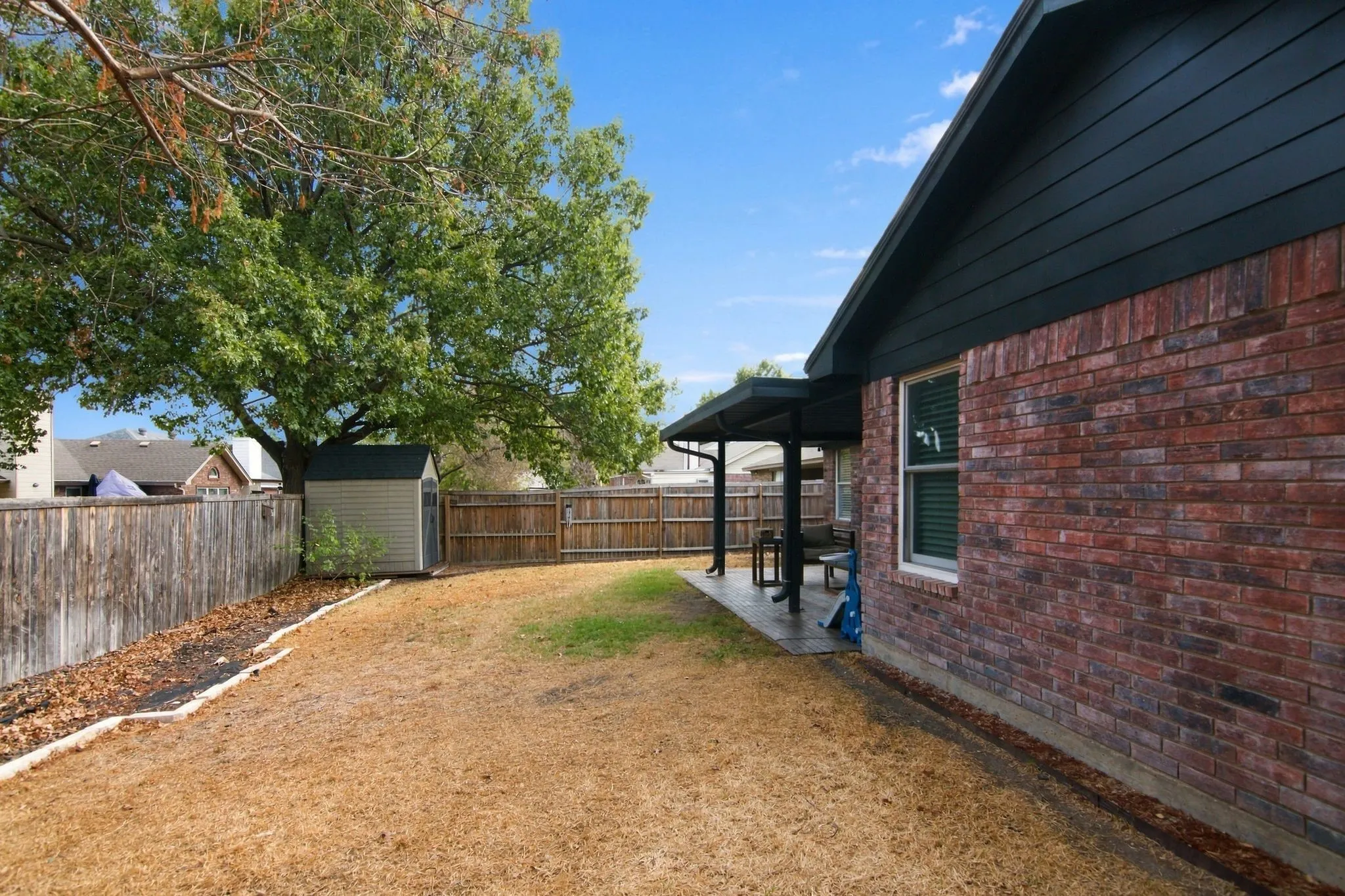 Single Family Residence For Sale in Tarrant County , 6832 Lyndale Drive, Watauga, Texas 76148, 3 Bedroom, 2 Bathroom, 2 Garage spaces, 1,807 Sqft, built in 1988, mls#21397541, Real Estate Agent in Watauga, Homes For Sale in Tarrant county, Homes For Sale in Watauga, Realtor in Watauga Texas, Real Estate Brokerage Independent Realty Texas, Luminita Cordes Realtor