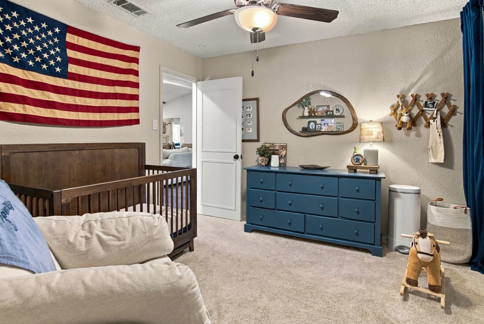 Single Family Residence For Sale in Tarrant County , 6832 Lyndale Drive, Watauga, Texas 76148, 3 Bedroom, 2 Bathroom, 2 Garage spaces, 1,807 Sqft, built in 1988, mls#21397541, Real Estate Agent in Watauga, Homes For Sale in Tarrant county, Homes For Sale in Watauga, Realtor in Watauga Texas, Real Estate Brokerage Independent Realty Texas, Luminita Cordes Realtor