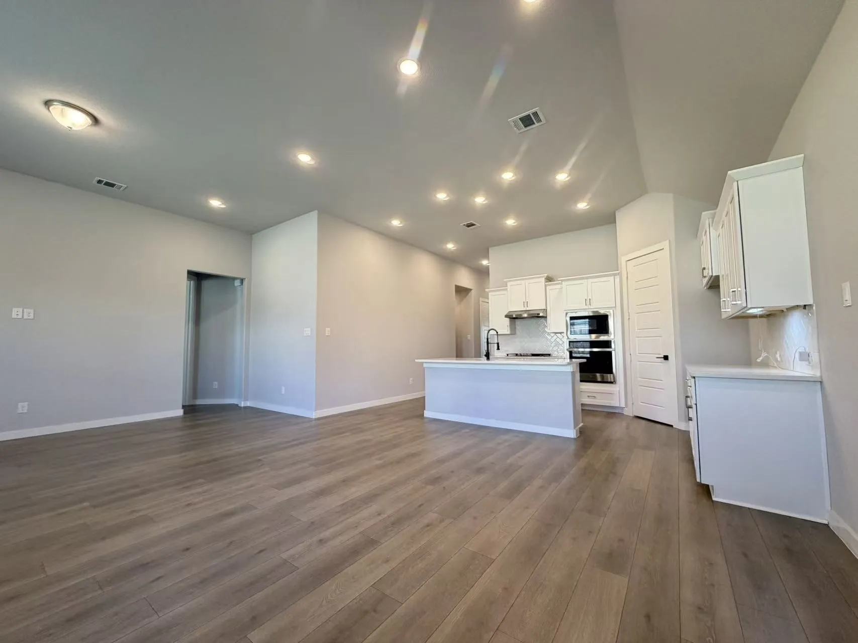 Single Family Residence For Rent in Collin County , 4008 Nightingale Street, Celina, Texas 75009, 4 Bedroom, 3 Bathroom, 2 Garage spaces, 2,040 Sqft, built in 2021, mls#21397531, Real Estate Agent in Celina, Homes For Rent in Collin county, Homes For Rent in Celina, Realtor in Celina Texas, Real Estate Brokerage Independent Realty Texas, Luminita Cordes Realtor