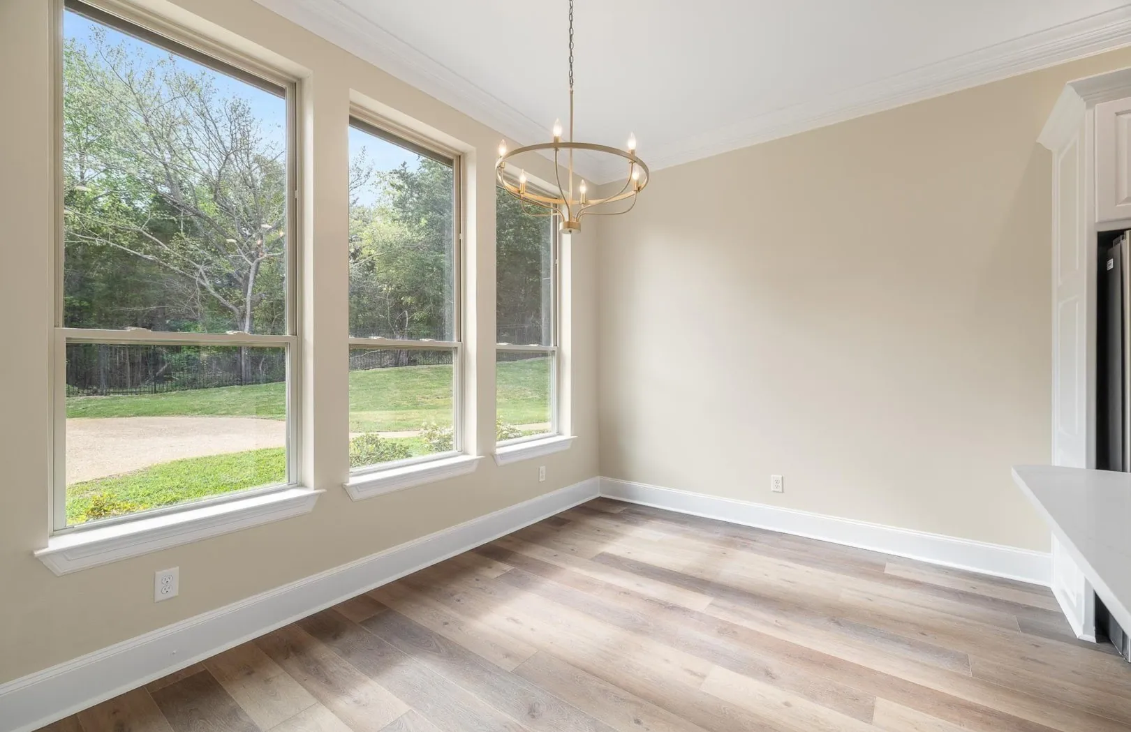 Single Family Residence For Sale in Smith County , 333 Hines Crossing, Bullard, Texas 75757, 4 Bedroom, 4 Bathroom, 3 Garage spaces, 2,827 Sqft, built in 2007, mls#21392074, Real Estate Agent in Bullard, Homes For Sale in Smith county, Homes For Sale in Bullard, Realtor in Bullard Texas, Real Estate Brokerage Independent Realty Texas, Luminita Cordes Realtor