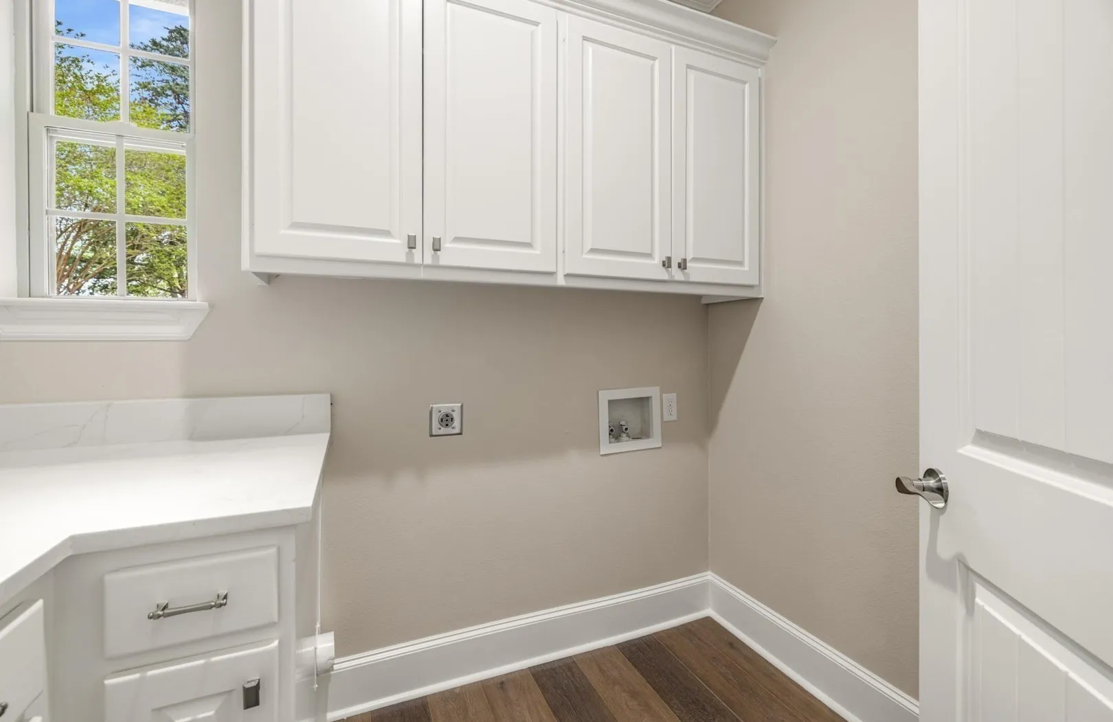 Single Family Residence For Sale in Smith County , 333 Hines Crossing, Bullard, Texas 75757, 4 Bedroom, 4 Bathroom, 3 Garage spaces, 2,827 Sqft, built in 2007, mls#21392074, Real Estate Agent in Bullard, Homes For Sale in Smith county, Homes For Sale in Bullard, Realtor in Bullard Texas, Real Estate Brokerage Independent Realty Texas, Luminita Cordes Realtor