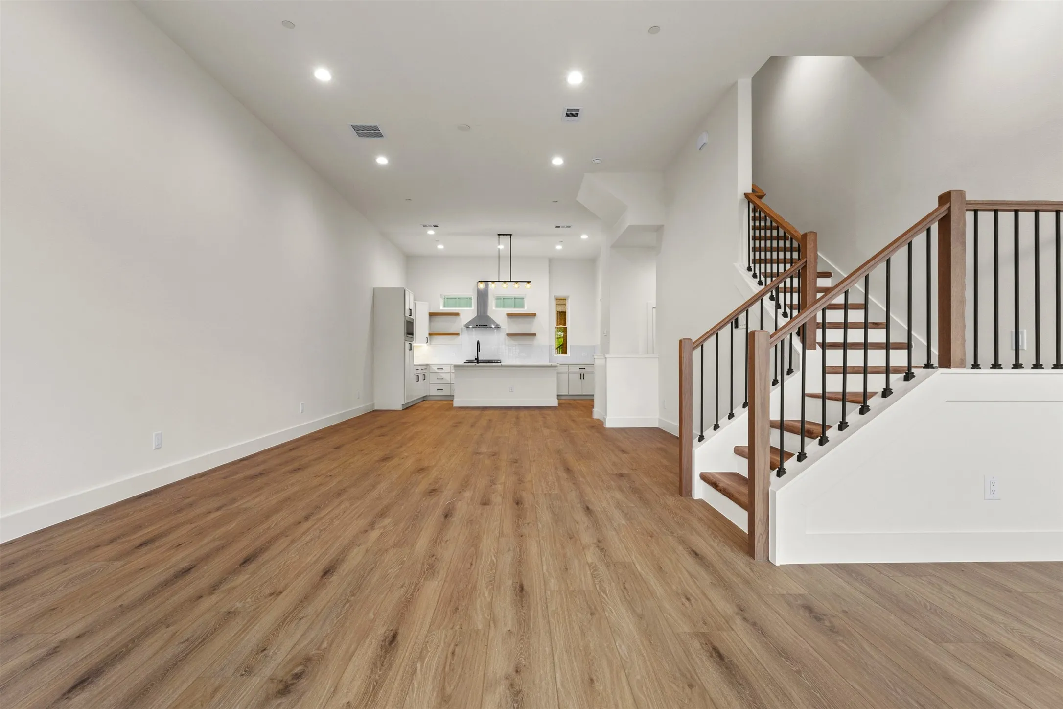 Townhouse For Sale in Dallas County , 2203 Hondo Avenue 305, Dallas, Texas 75219, 3 Bedroom, 4 Bathroom, 2 Garage spaces, 2,440 Sqft, built in 2025, mls#21394998, Real Estate Agent in Dallas, Homes For Sale in Dallas county, Homes For Sale in Dallas, Realtor in Dallas Texas, Real Estate Brokerage Independent Realty Texas, Luminita Cordes Realtor
