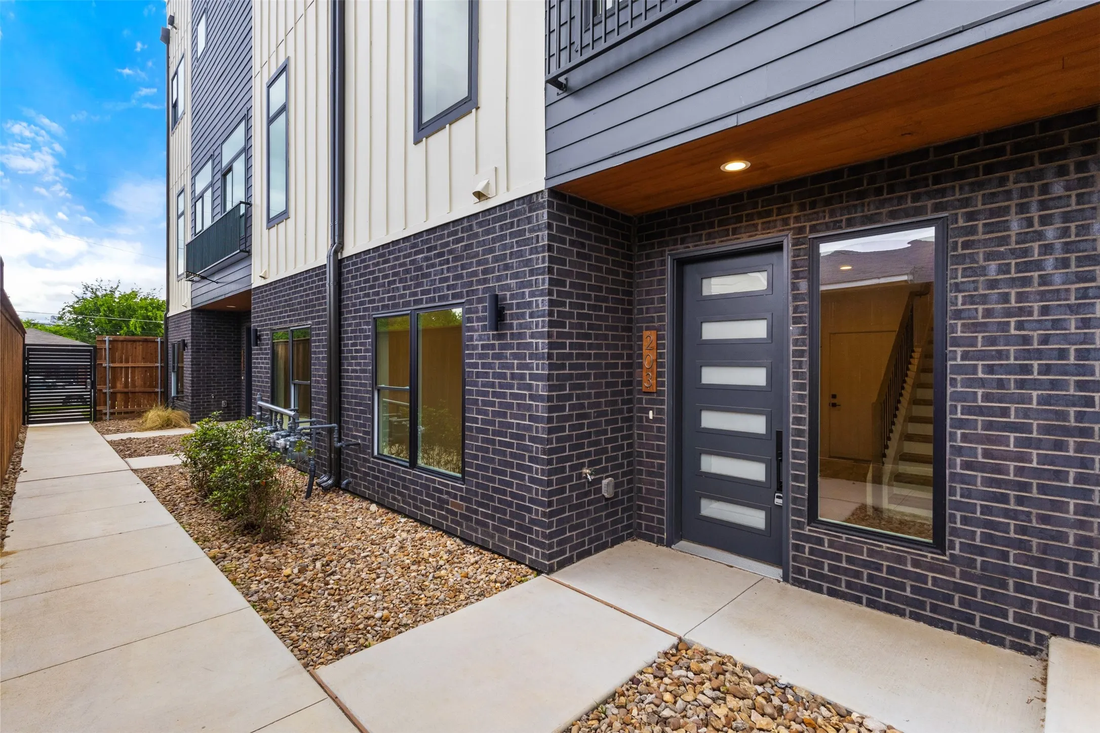 Townhouse For Sale in Dallas County , 2203 Hondo Avenue 305, Dallas, Texas 75219, 3 Bedroom, 4 Bathroom, 2 Garage spaces, 2,440 Sqft, built in 2025, mls#21394998, Real Estate Agent in Dallas, Homes For Sale in Dallas county, Homes For Sale in Dallas, Realtor in Dallas Texas, Real Estate Brokerage Independent Realty Texas, Luminita Cordes Realtor