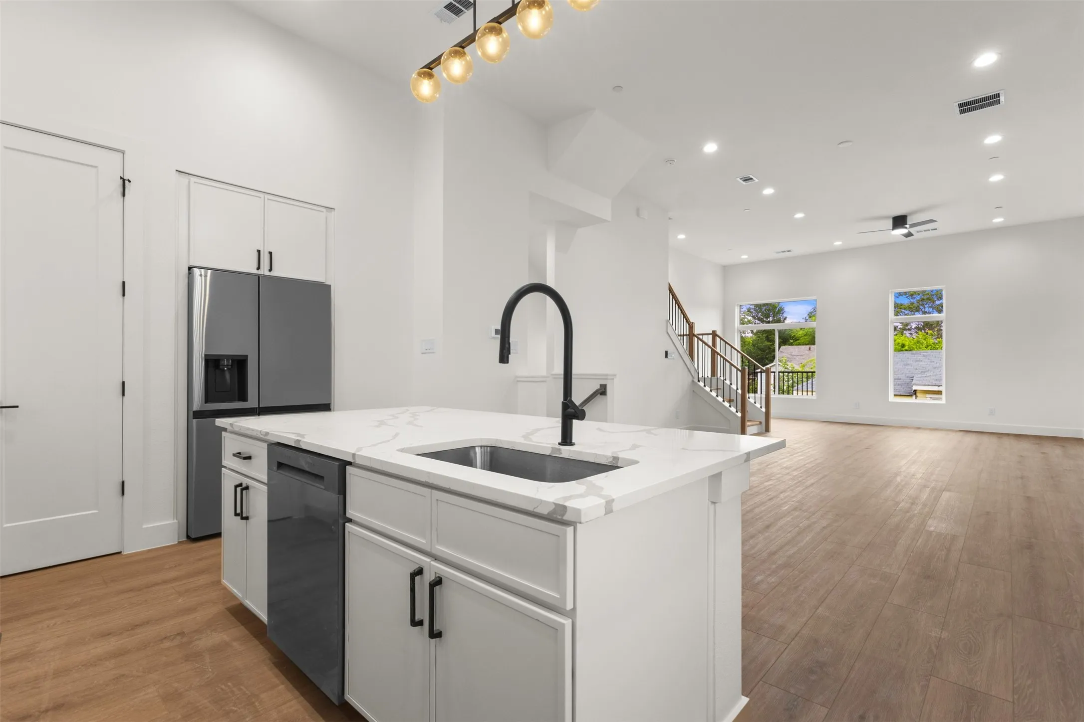 Townhouse For Sale in Dallas County , 2203 Hondo Avenue 305, Dallas, Texas 75219, 3 Bedroom, 4 Bathroom, 2 Garage spaces, 2,440 Sqft, built in 2025, mls#21394998, Real Estate Agent in Dallas, Homes For Sale in Dallas county, Homes For Sale in Dallas, Realtor in Dallas Texas, Real Estate Brokerage Independent Realty Texas, Luminita Cordes Realtor