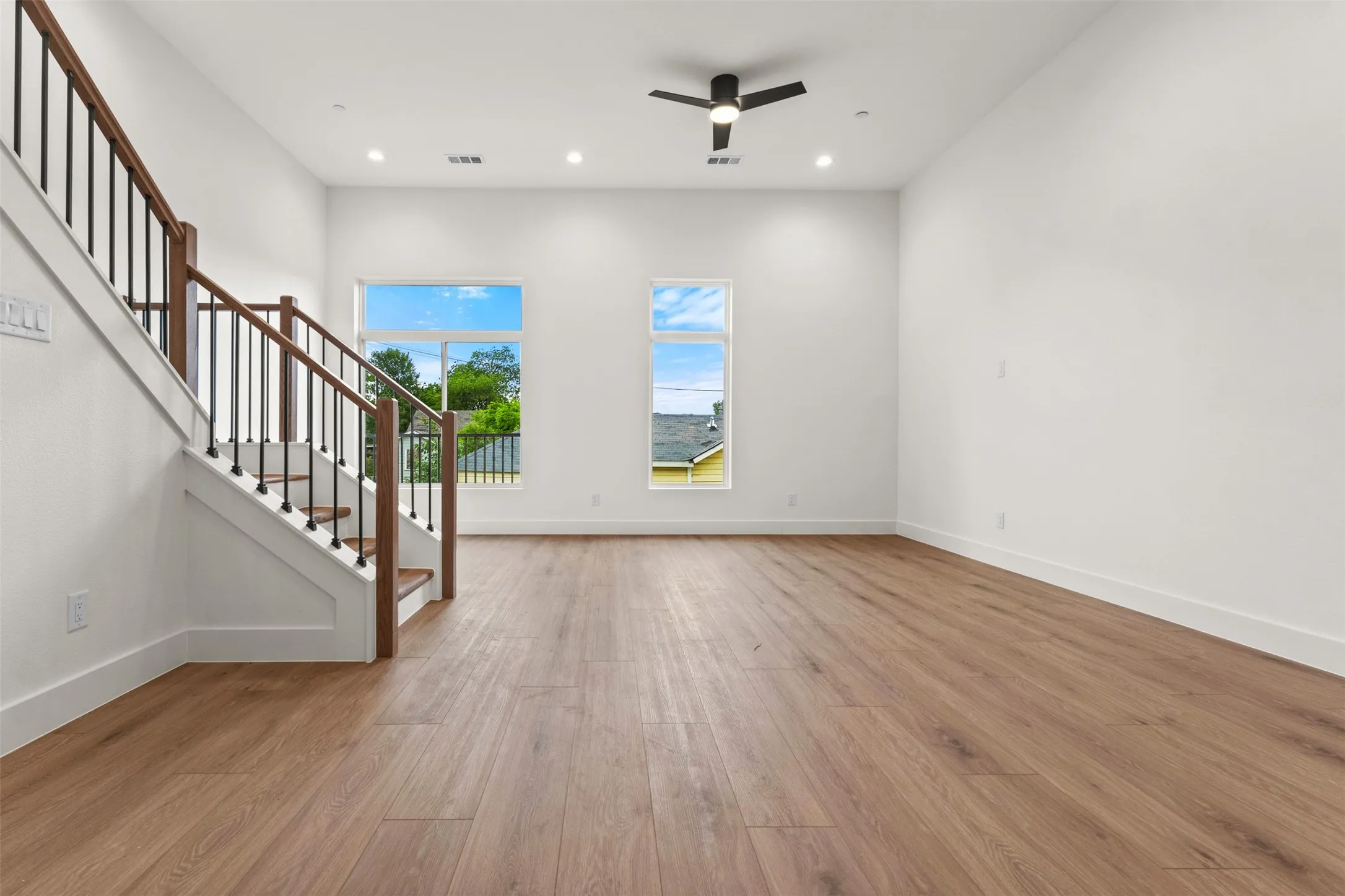 Townhouse For Sale in Dallas County , 2203 Hondo Avenue 305, Dallas, Texas 75219, 3 Bedroom, 4 Bathroom, 2 Garage spaces, 2,440 Sqft, built in 2025, mls#21394998, Real Estate Agent in Dallas, Homes For Sale in Dallas county, Homes For Sale in Dallas, Realtor in Dallas Texas, Real Estate Brokerage Independent Realty Texas, Luminita Cordes Realtor