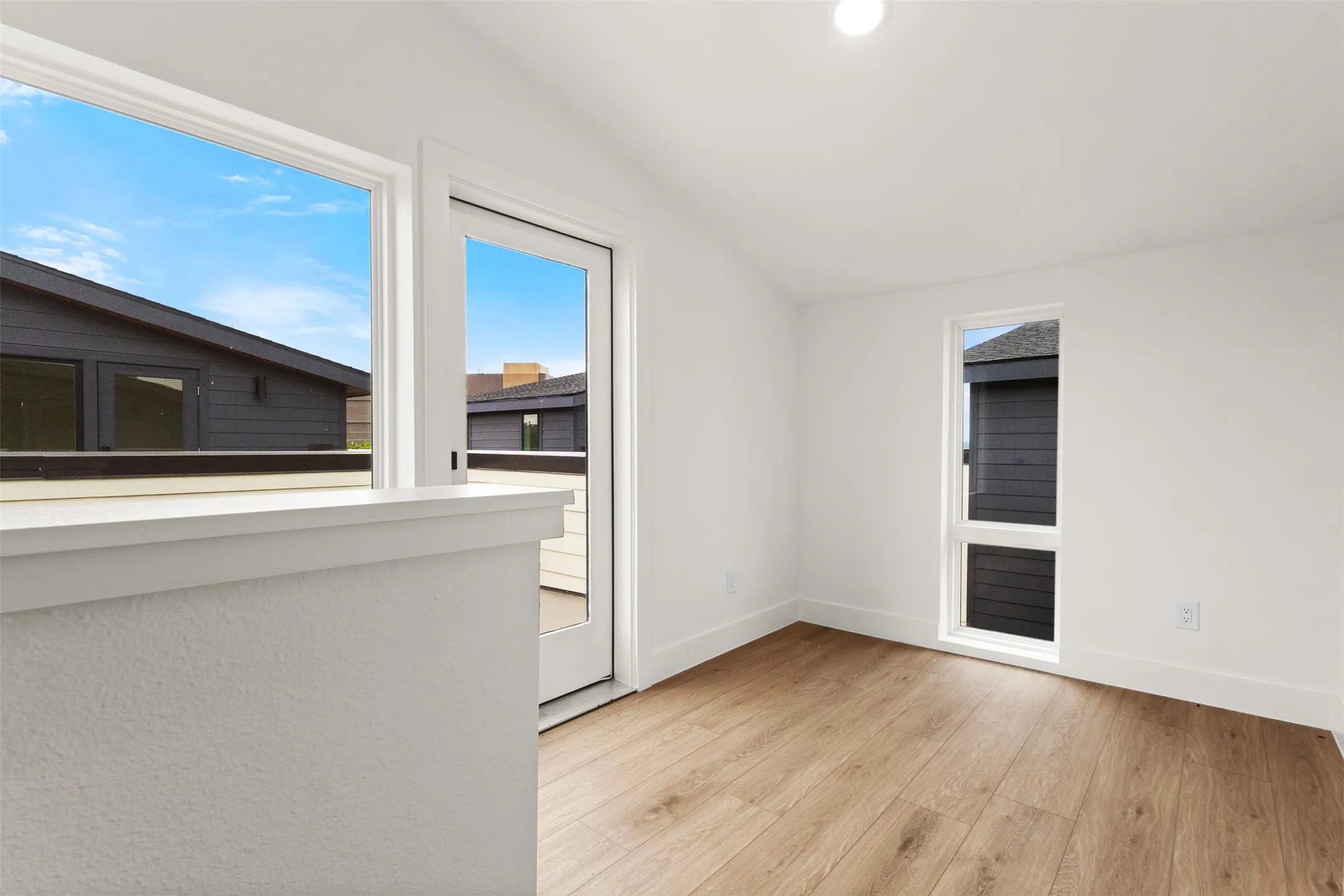 Townhouse For Sale in Dallas County , 2203 Hondo Avenue 305, Dallas, Texas 75219, 3 Bedroom, 4 Bathroom, 2 Garage spaces, 2,440 Sqft, built in 2025, mls#21394998, Real Estate Agent in Dallas, Homes For Sale in Dallas county, Homes For Sale in Dallas, Realtor in Dallas Texas, Real Estate Brokerage Independent Realty Texas, Luminita Cordes Realtor