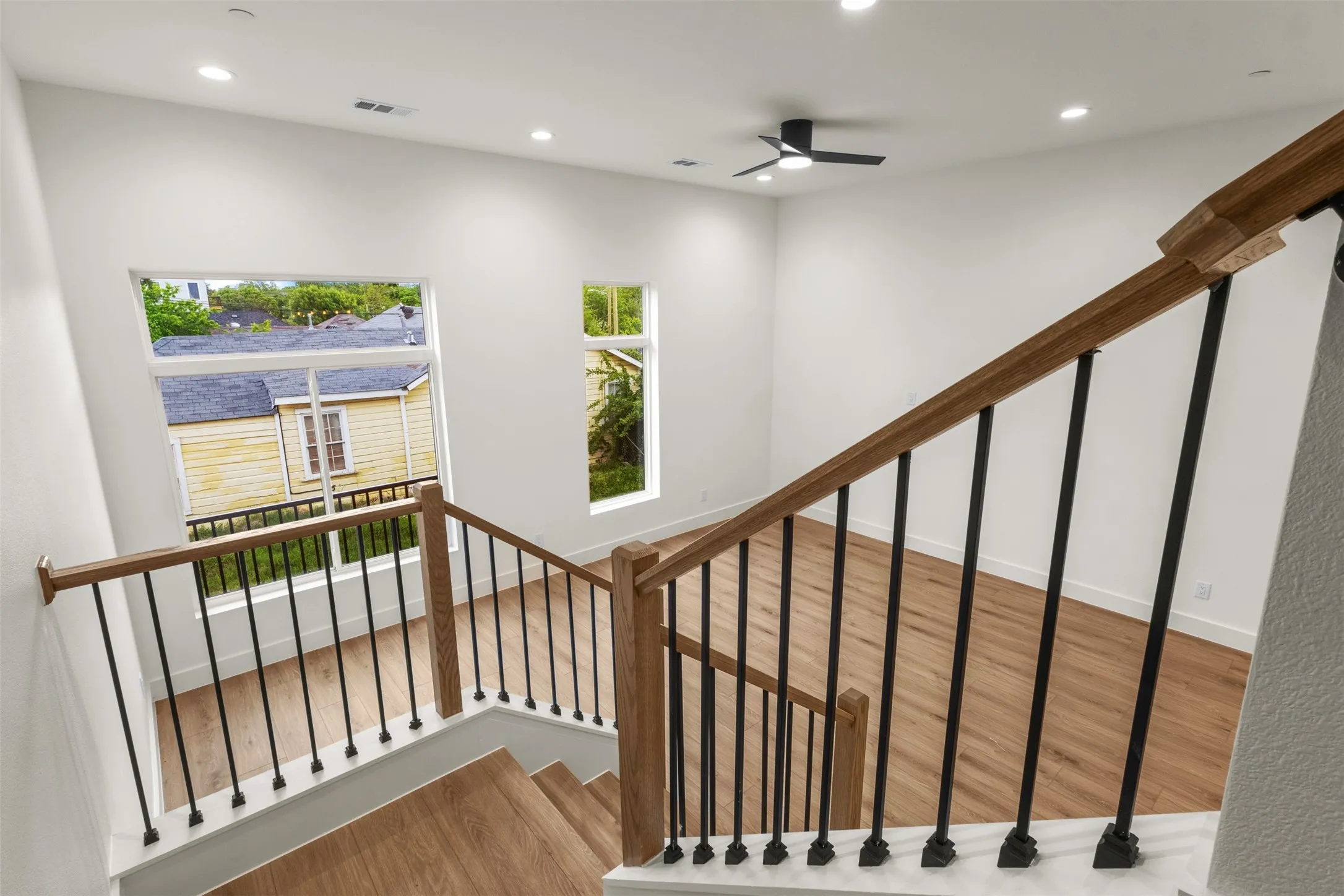 Townhouse For Sale in Dallas County , 2203 Hondo Avenue 305, Dallas, Texas 75219, 3 Bedroom, 4 Bathroom, 2 Garage spaces, 2,440 Sqft, built in 2025, mls#21394998, Real Estate Agent in Dallas, Homes For Sale in Dallas county, Homes For Sale in Dallas, Realtor in Dallas Texas, Real Estate Brokerage Independent Realty Texas, Luminita Cordes Realtor