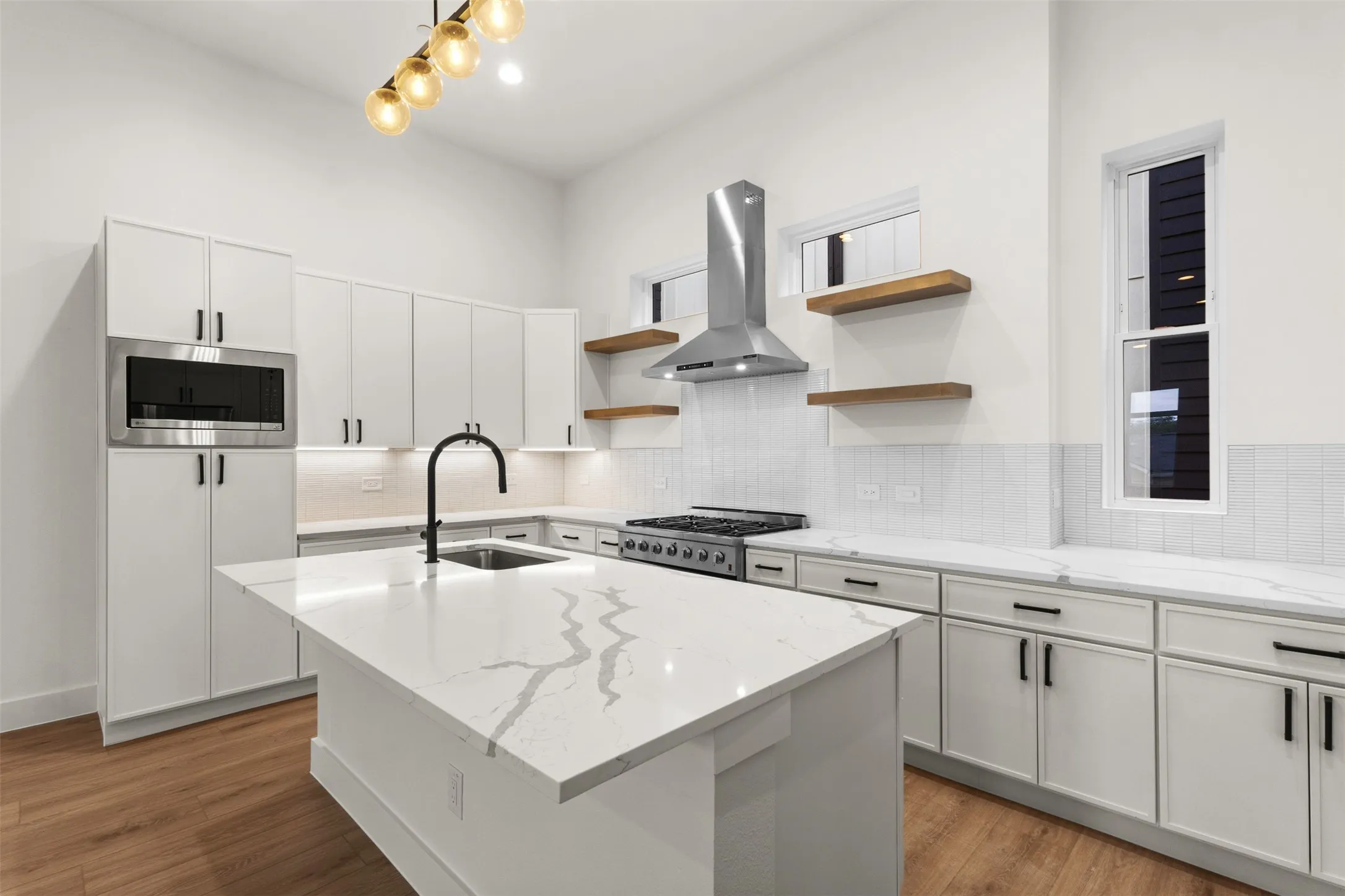 Townhouse For Sale in Dallas County , 2203 Hondo Avenue 305, Dallas, Texas 75219, 3 Bedroom, 4 Bathroom, 2 Garage spaces, 2,440 Sqft, built in 2025, mls#21394998, Real Estate Agent in Dallas, Homes For Sale in Dallas county, Homes For Sale in Dallas, Realtor in Dallas Texas, Real Estate Brokerage Independent Realty Texas, Luminita Cordes Realtor