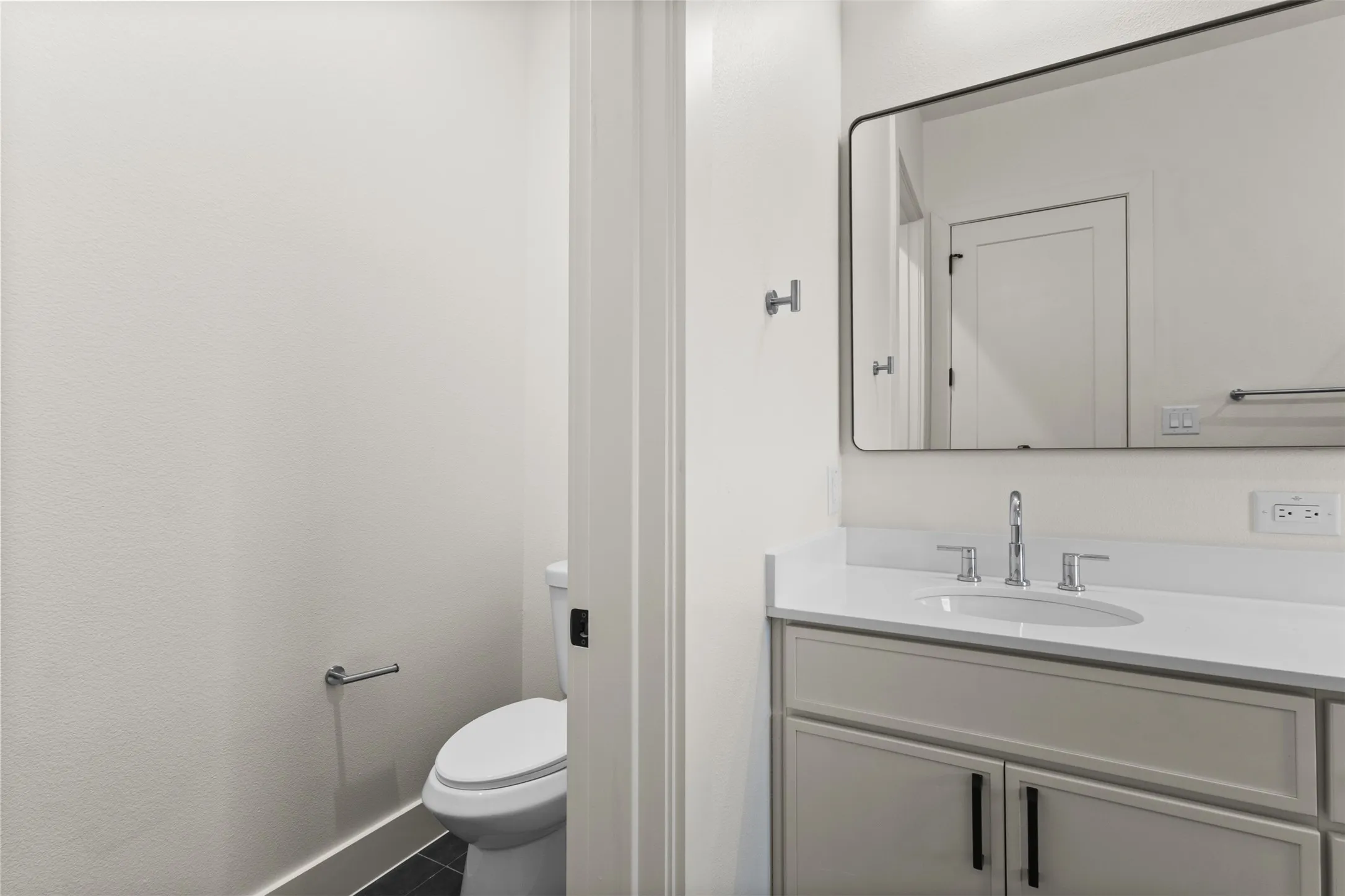 Townhouse For Sale in Dallas County , 2203 Hondo Avenue 305, Dallas, Texas 75219, 3 Bedroom, 4 Bathroom, 2 Garage spaces, 2,440 Sqft, built in 2025, mls#21394998, Real Estate Agent in Dallas, Homes For Sale in Dallas county, Homes For Sale in Dallas, Realtor in Dallas Texas, Real Estate Brokerage Independent Realty Texas, Luminita Cordes Realtor