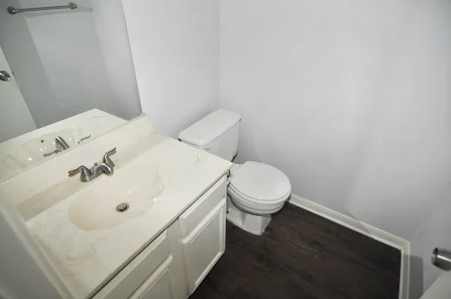 Apartment For Rent in Dallas County , 5502 Loving Drive 4, Garland, Texas 75043, 2 Bedroom, 2 Bathroom, 1 Garage spaces, 4,320 Sqft, built in 1984, mls#21397522, Real Estate Agent in Garland, Homes For Rent in Dallas county, Homes For Rent in Garland, Realtor in Garland Texas, Real Estate Brokerage Independent Realty Texas, Luminita Cordes Realtor