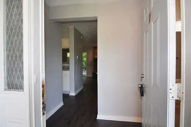 Apartment For Rent in Dallas County , 5502 Loving Drive 4, Garland, Texas 75043, 2 Bedroom, 2 Bathroom, 1 Garage spaces, 4,320 Sqft, built in 1984, mls#21397522, Real Estate Agent in Garland, Homes For Rent in Dallas county, Homes For Rent in Garland, Realtor in Garland Texas, Real Estate Brokerage Independent Realty Texas, Luminita Cordes Realtor