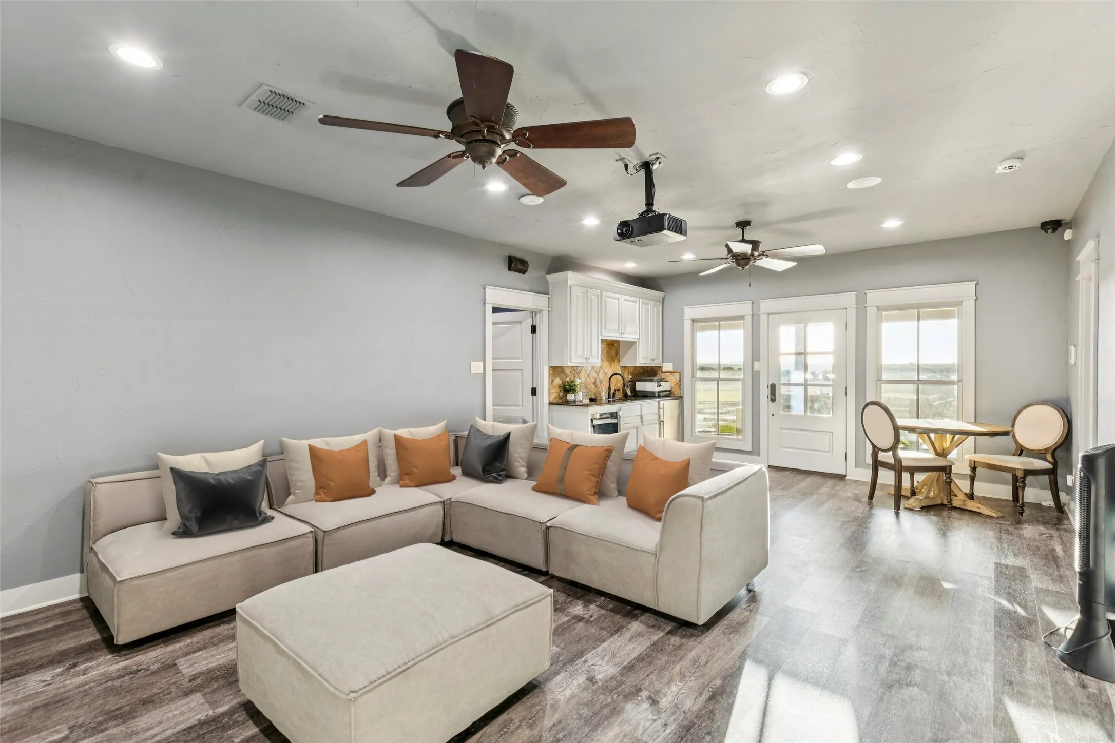 Single Family Residence For Sale in Palo Pinto County , 1091 Hill Country Court, Graford, Texas 76449, 8 Bedroom, 10 Bathroom, 8 Garage spaces, 10,824 Sqft, built in 1997, mls#21396480, Real Estate Agent in Graford, Homes For Sale in Palo Pinto county, Homes For Sale in Graford, Realtor in Graford Texas, Real Estate Brokerage Independent Realty Texas, Luminita Cordes Realtor