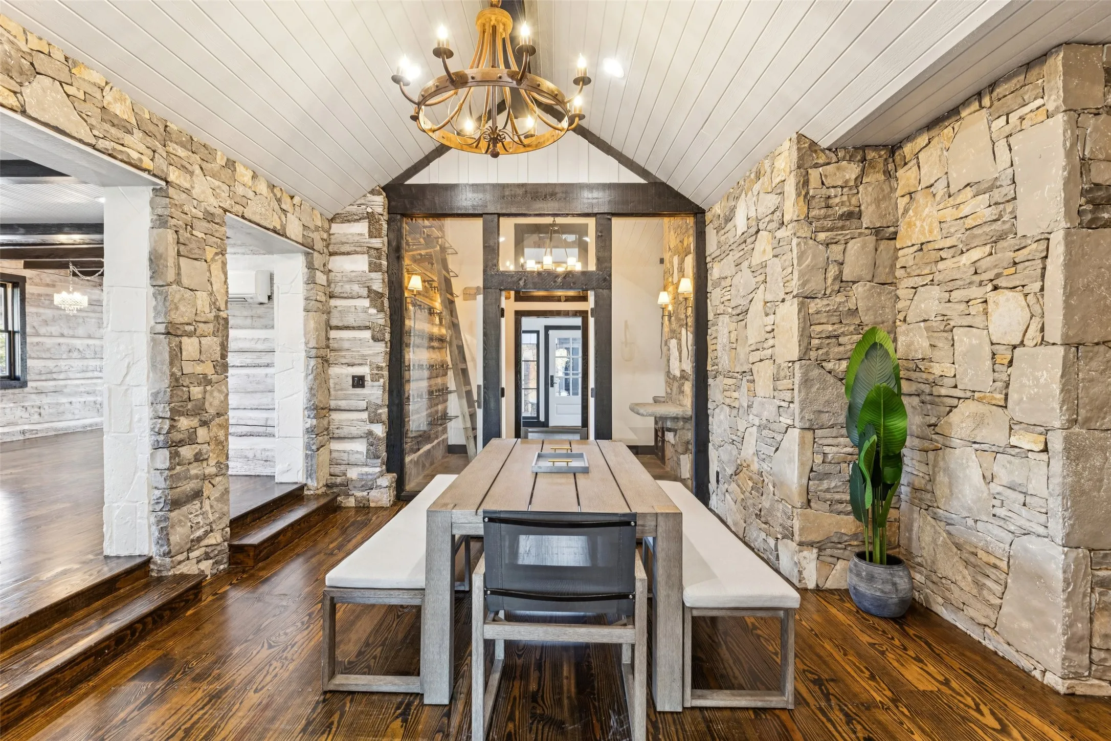 Single Family Residence For Sale in Palo Pinto County , 1091 Hill Country Court, Graford, Texas 76449, 8 Bedroom, 10 Bathroom, 8 Garage spaces, 10,824 Sqft, built in 1997, mls#21396480, Real Estate Agent in Graford, Homes For Sale in Palo Pinto county, Homes For Sale in Graford, Realtor in Graford Texas, Real Estate Brokerage Independent Realty Texas, Luminita Cordes Realtor
