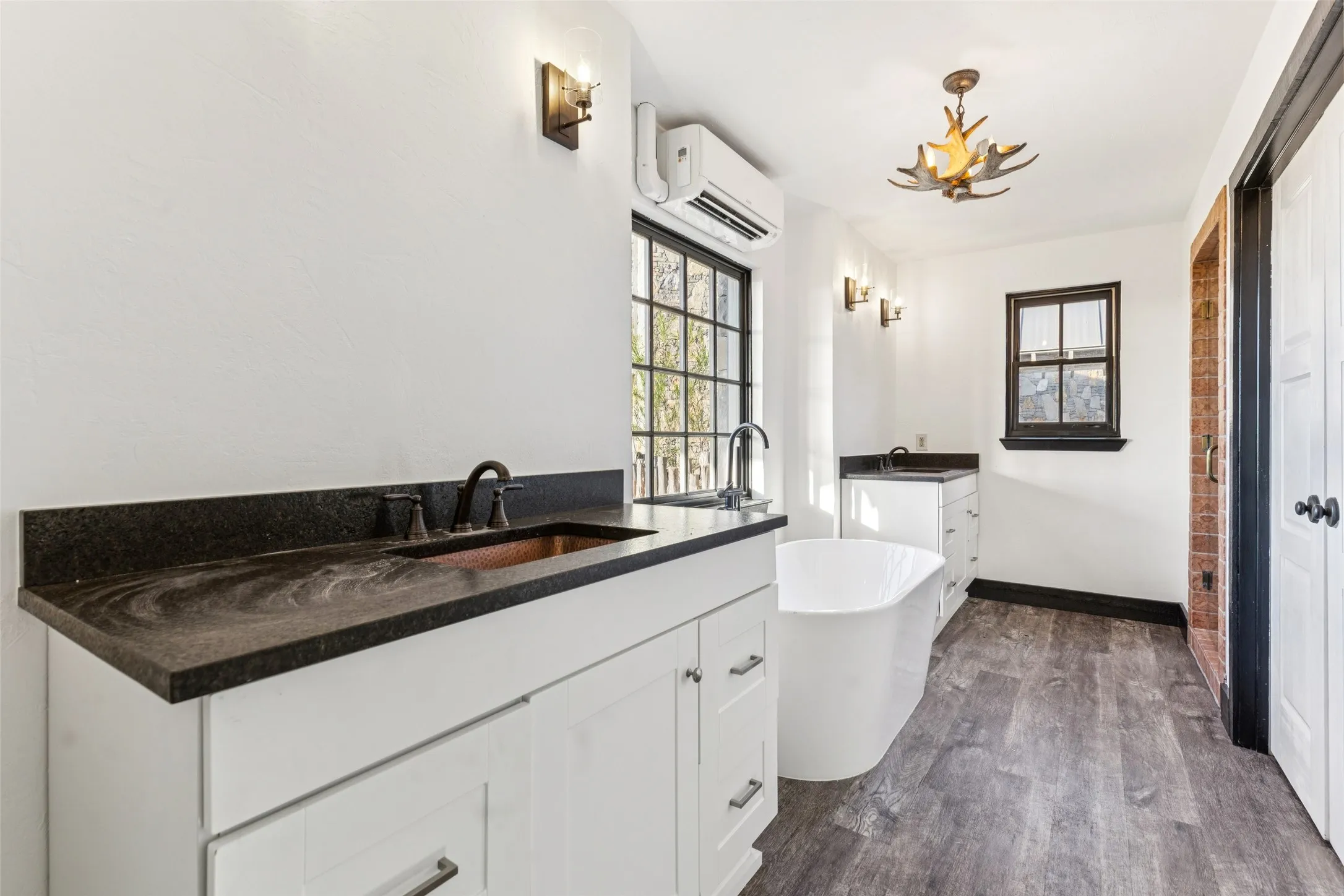 Single Family Residence For Sale in Palo Pinto County , 1091 Hill Country Court, Graford, Texas 76449, 8 Bedroom, 10 Bathroom, 8 Garage spaces, 10,824 Sqft, built in 1997, mls#21396480, Real Estate Agent in Graford, Homes For Sale in Palo Pinto county, Homes For Sale in Graford, Realtor in Graford Texas, Real Estate Brokerage Independent Realty Texas, Luminita Cordes Realtor