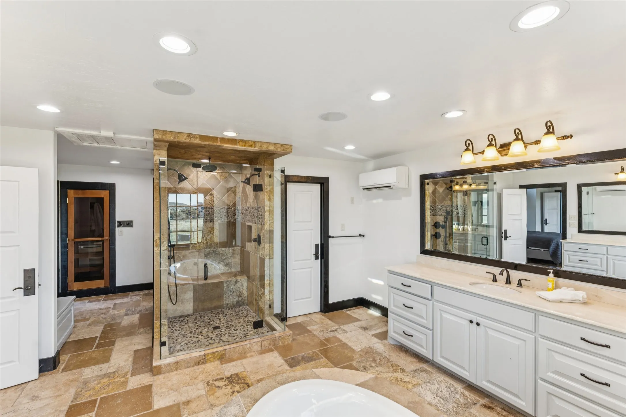 Single Family Residence For Sale in Palo Pinto County , 1091 Hill Country Court, Graford, Texas 76449, 8 Bedroom, 10 Bathroom, 8 Garage spaces, 10,824 Sqft, built in 1997, mls#21396480, Real Estate Agent in Graford, Homes For Sale in Palo Pinto county, Homes For Sale in Graford, Realtor in Graford Texas, Real Estate Brokerage Independent Realty Texas, Luminita Cordes Realtor