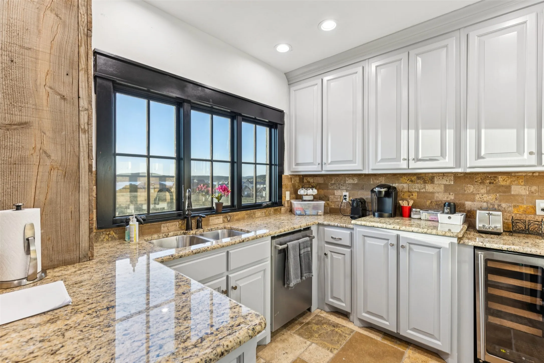 Single Family Residence For Sale in Palo Pinto County , 1091 Hill Country Court, Graford, Texas 76449, 8 Bedroom, 10 Bathroom, 8 Garage spaces, 10,824 Sqft, built in 1997, mls#21396480, Real Estate Agent in Graford, Homes For Sale in Palo Pinto county, Homes For Sale in Graford, Realtor in Graford Texas, Real Estate Brokerage Independent Realty Texas, Luminita Cordes Realtor
