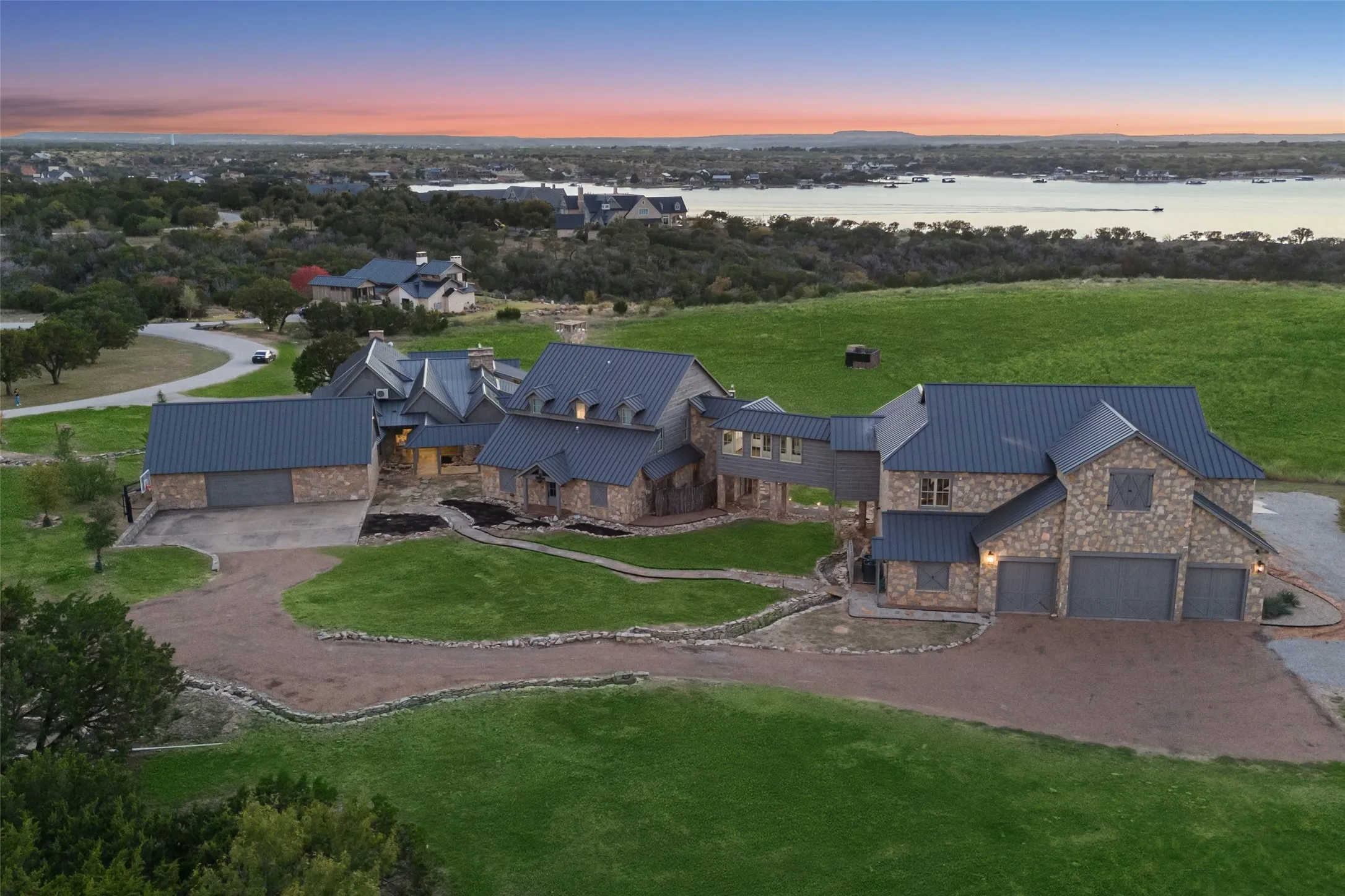 Single Family Residence For Sale in Palo Pinto County , 1091 Hill Country Court, Graford, Texas 76449, 8 Bedroom, 10 Bathroom, 8 Garage spaces, 10,824 Sqft, built in 1997, mls#21396480, Real Estate Agent in Graford, Homes For Sale in Palo Pinto county, Homes For Sale in Graford, Realtor in Graford Texas, Real Estate Brokerage Independent Realty Texas, Luminita Cordes Realtor