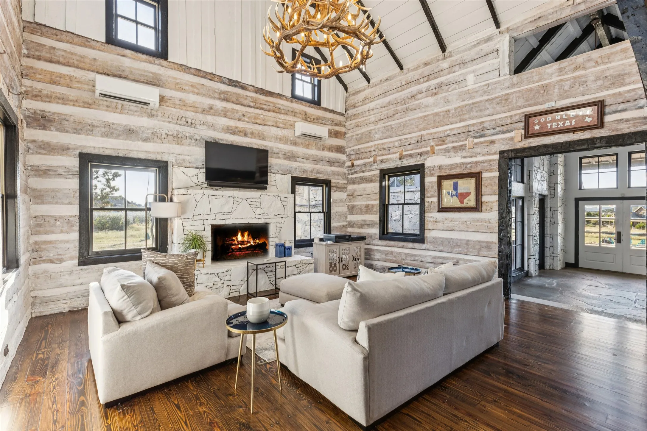 Single Family Residence For Sale in Palo Pinto County , 1091 Hill Country Court, Graford, Texas 76449, 8 Bedroom, 10 Bathroom, 8 Garage spaces, 10,824 Sqft, built in 1997, mls#21396480, Real Estate Agent in Graford, Homes For Sale in Palo Pinto county, Homes For Sale in Graford, Realtor in Graford Texas, Real Estate Brokerage Independent Realty Texas, Luminita Cordes Realtor