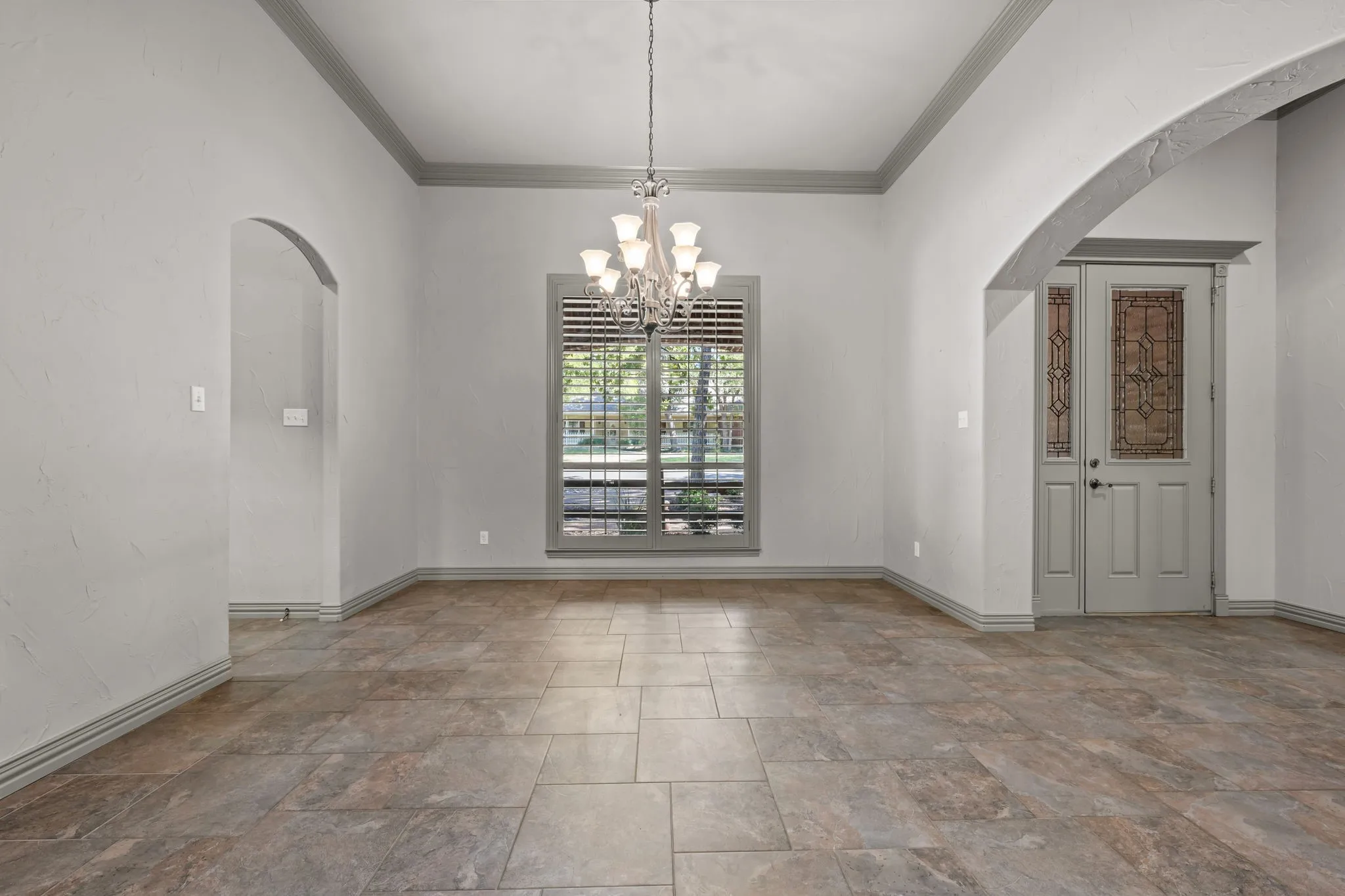 Spacious dining room