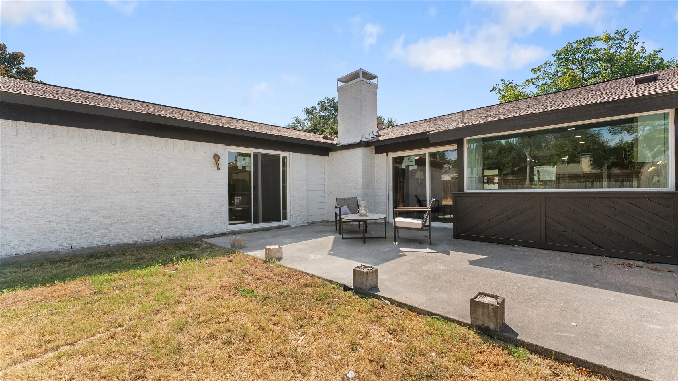 Single Family Residence For Rent in Dallas County , 3757 Blue Trace Lane, Farmers Branch, Texas 75244, 4 Bedroom, 2 Bathroom, 2 Garage spaces, 2,341 Sqft, built in 1969, mls#21397565, Real Estate Agent in Farmers Branch, Homes For Rent in Dallas county, Homes For Rent in Farmers Branch, Realtor in Farmers Branch Texas, Real Estate Brokerage Independent Realty Texas, Luminita Cordes Realtor