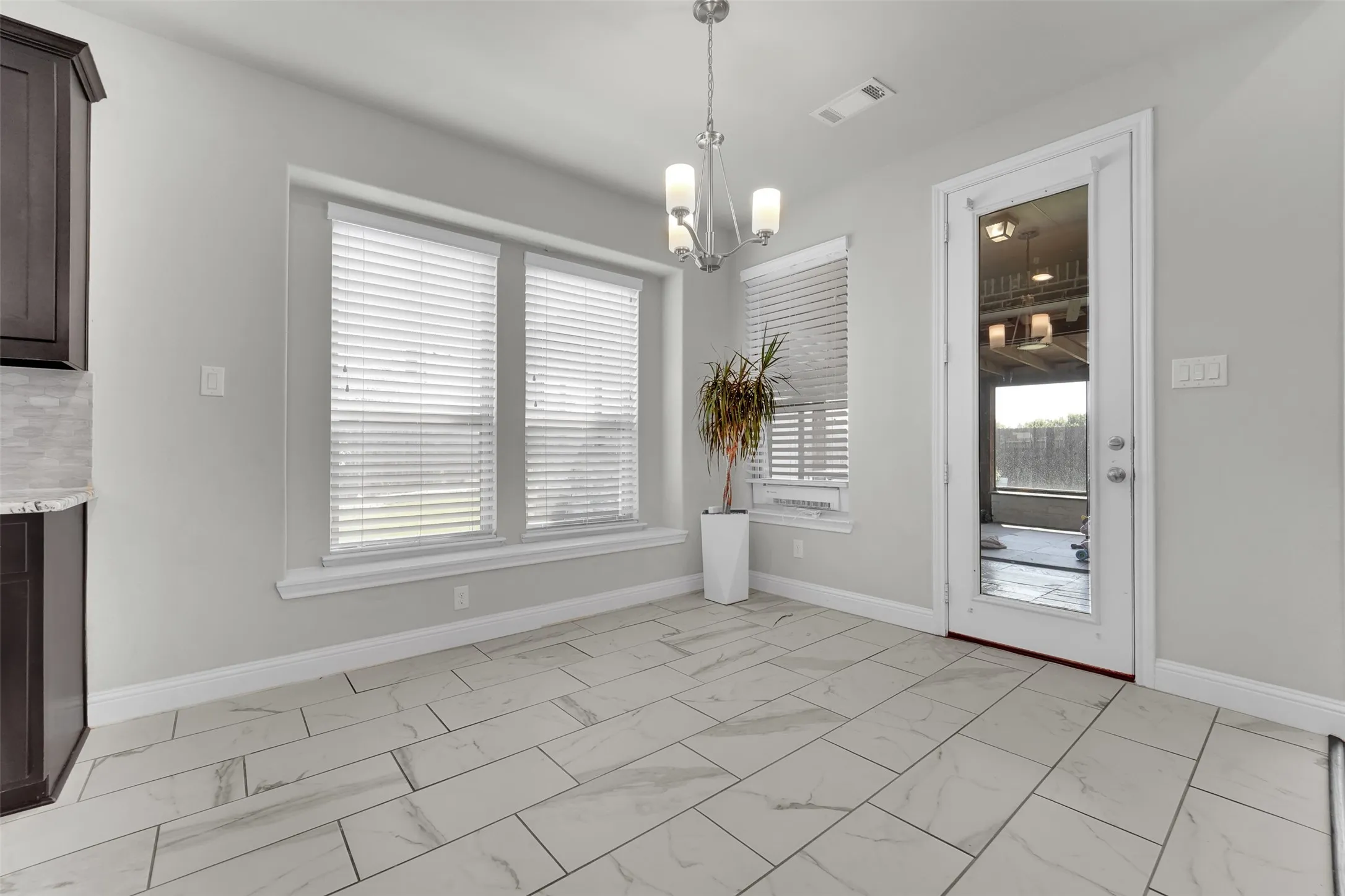 Single Family Residence For Rent in Rockwall County , 810 Acadia Court, Fate, Texas 75087, 4 Bedroom, 4 Bathroom, 3 Garage spaces, 3,482 Sqft, built in 2017, mls#21397597, Real Estate Agent in Fate, Homes For Rent in Rockwall county, Homes For Rent in Fate, Realtor in Fate Texas, Real Estate Brokerage Independent Realty Texas, Luminita Cordes Realtor