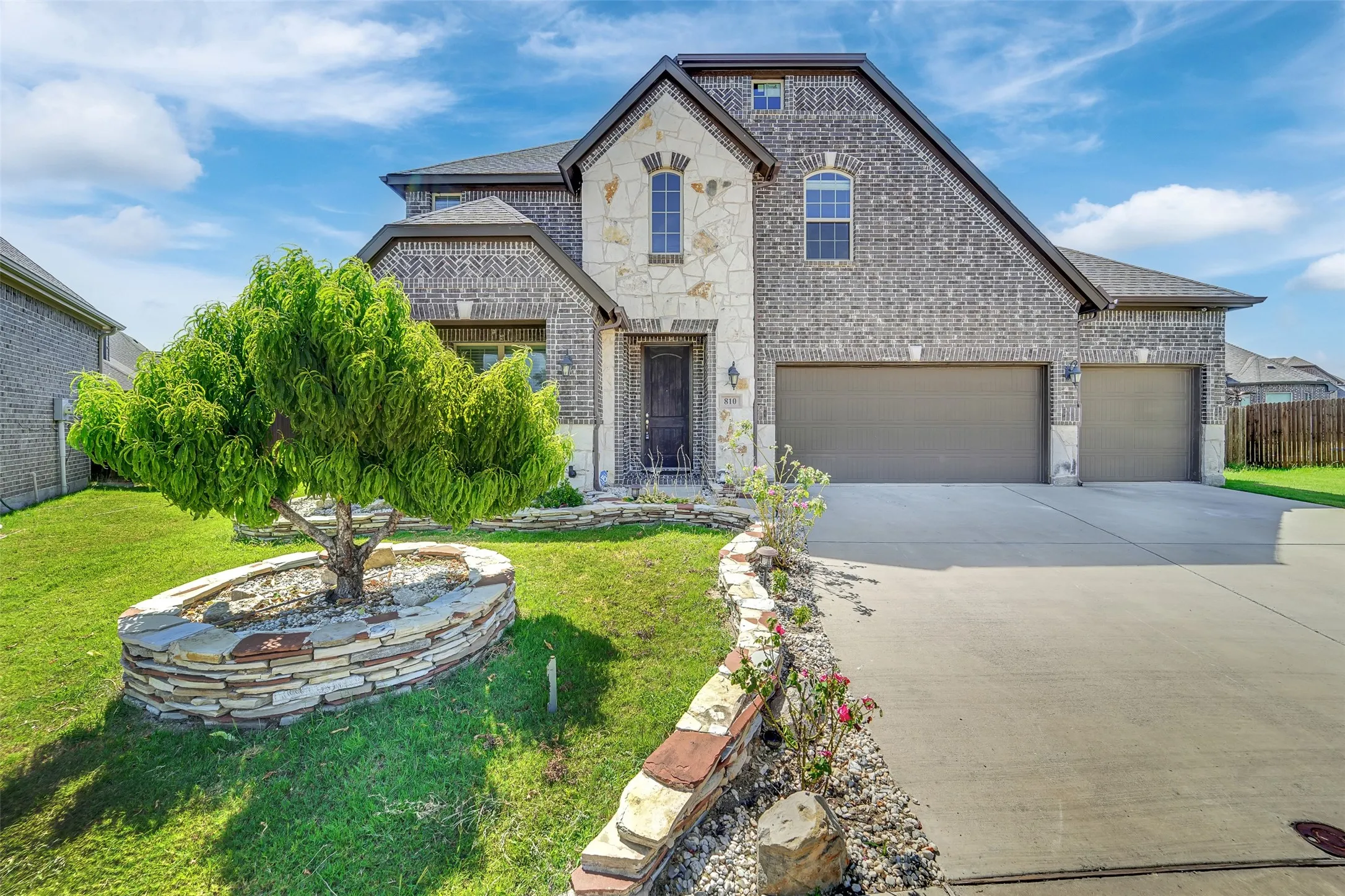 Single Family Residence For Rent in Rockwall County , 810 Acadia Court, Fate, Texas 75087, 4 Bedroom, 4 Bathroom, 3 Garage spaces, 3,482 Sqft, built in 2017, mls#21397597, Real Estate Agent in Fate, Homes For Rent in Rockwall county, Homes For Rent in Fate, Realtor in Fate Texas, Real Estate Brokerage Independent Realty Texas, Luminita Cordes Realtor