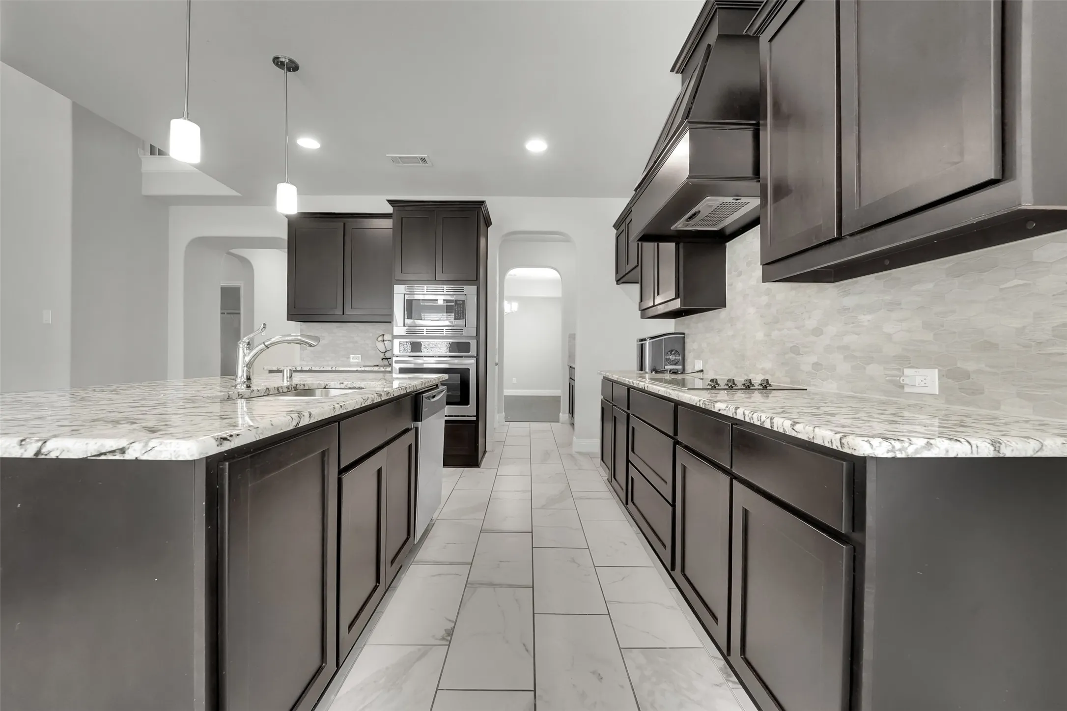 Single Family Residence For Rent in Rockwall County , 810 Acadia Court, Fate, Texas 75087, 4 Bedroom, 4 Bathroom, 3 Garage spaces, 3,482 Sqft, built in 2017, mls#21397597, Real Estate Agent in Fate, Homes For Rent in Rockwall county, Homes For Rent in Fate, Realtor in Fate Texas, Real Estate Brokerage Independent Realty Texas, Luminita Cordes Realtor