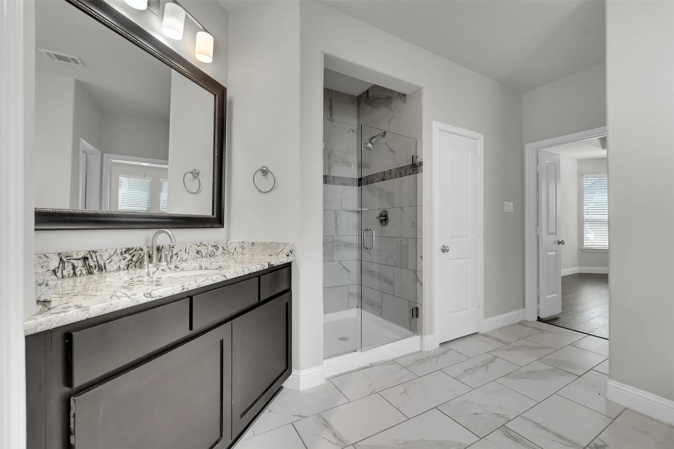 Single Family Residence For Rent in Rockwall County , 810 Acadia Court, Fate, Texas 75087, 4 Bedroom, 4 Bathroom, 3 Garage spaces, 3,482 Sqft, built in 2017, mls#21397597, Real Estate Agent in Fate, Homes For Rent in Rockwall county, Homes For Rent in Fate, Realtor in Fate Texas, Real Estate Brokerage Independent Realty Texas, Luminita Cordes Realtor