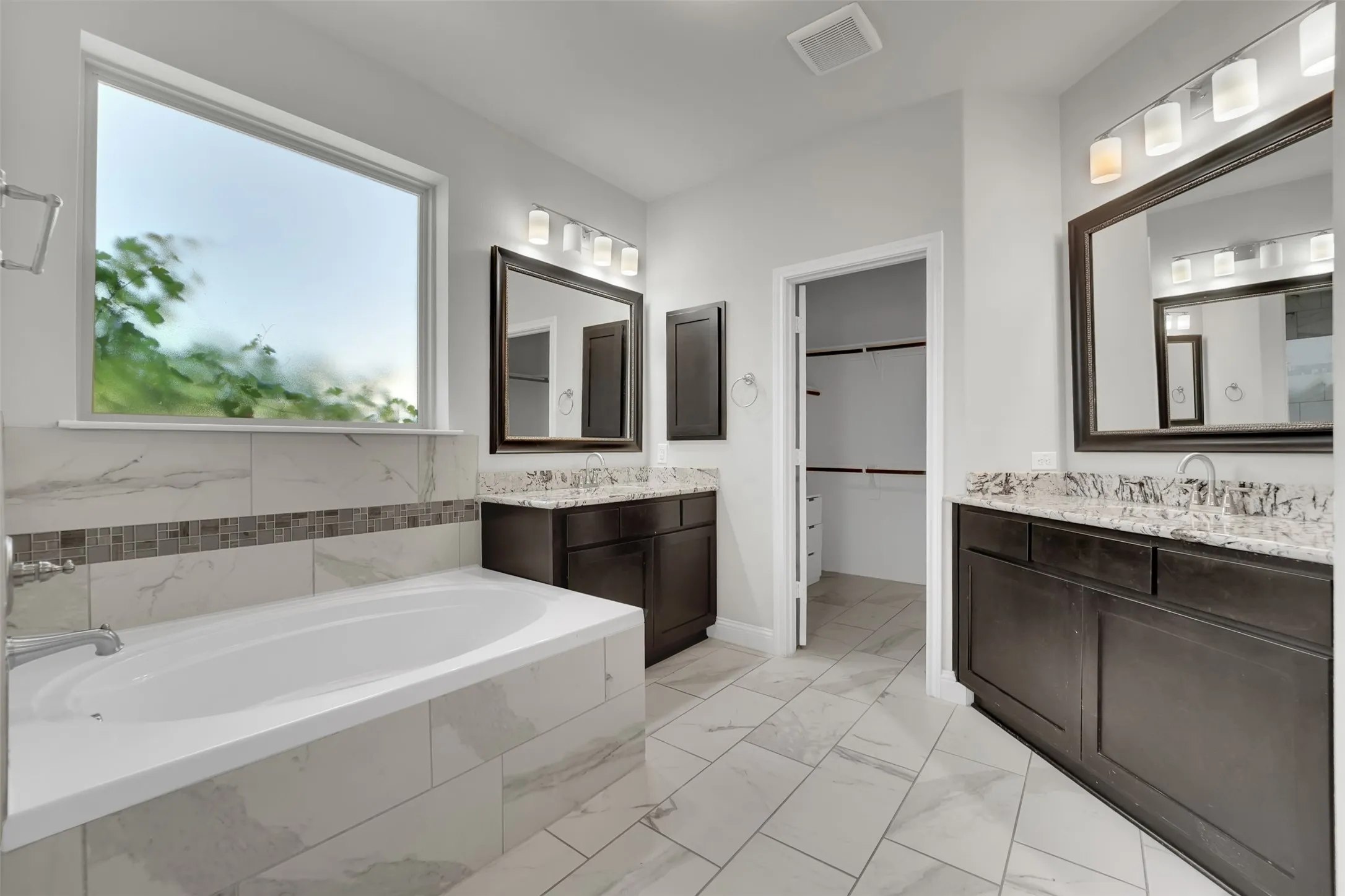 Single Family Residence For Rent in Rockwall County , 810 Acadia Court, Fate, Texas 75087, 4 Bedroom, 4 Bathroom, 3 Garage spaces, 3,482 Sqft, built in 2017, mls#21397597, Real Estate Agent in Fate, Homes For Rent in Rockwall county, Homes For Rent in Fate, Realtor in Fate Texas, Real Estate Brokerage Independent Realty Texas, Luminita Cordes Realtor