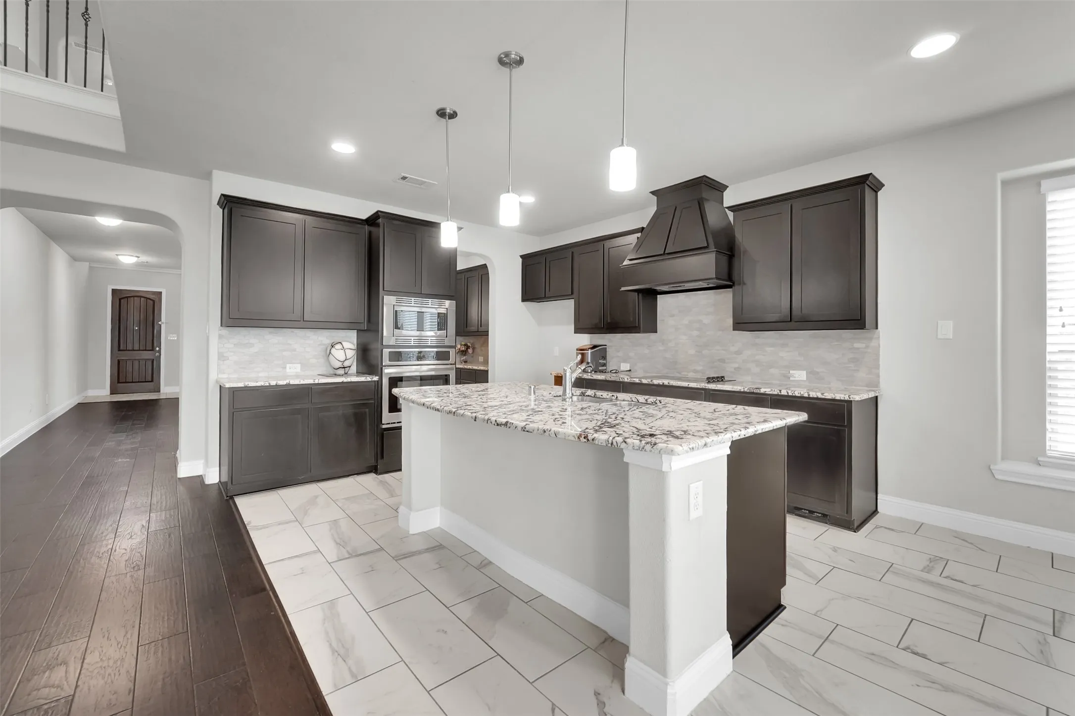 Single Family Residence For Rent in Rockwall County , 810 Acadia Court, Fate, Texas 75087, 4 Bedroom, 4 Bathroom, 3 Garage spaces, 3,482 Sqft, built in 2017, mls#21397597, Real Estate Agent in Fate, Homes For Rent in Rockwall county, Homes For Rent in Fate, Realtor in Fate Texas, Real Estate Brokerage Independent Realty Texas, Luminita Cordes Realtor