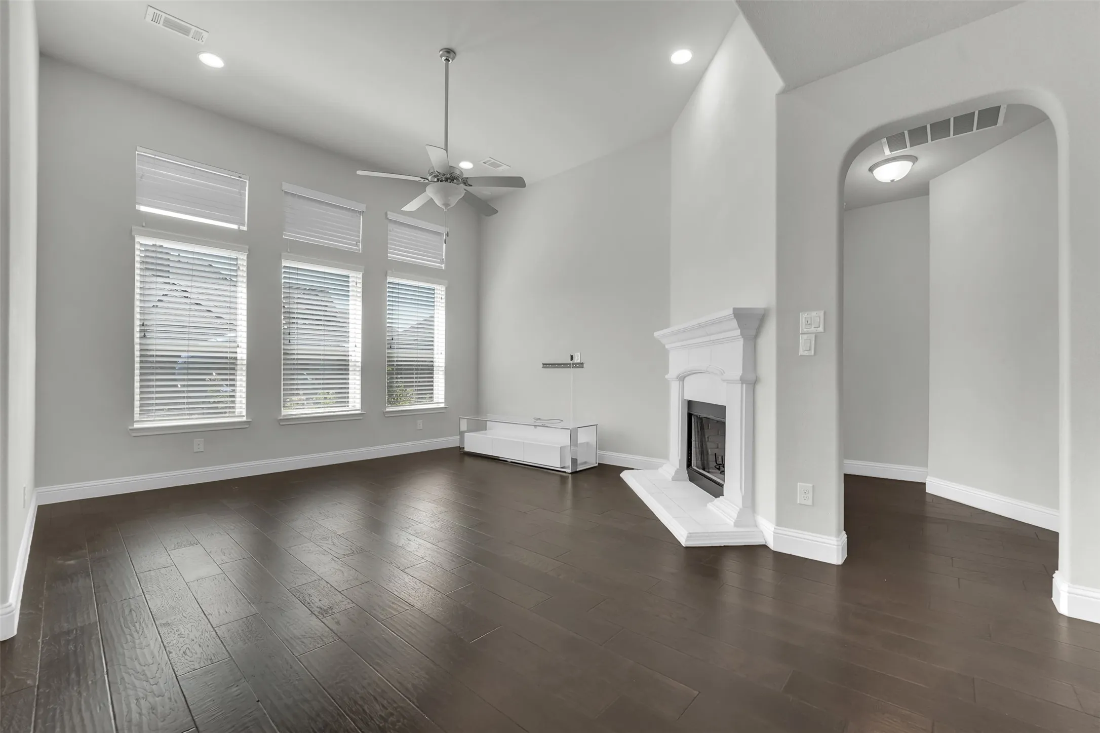 Single Family Residence For Rent in Rockwall County , 810 Acadia Court, Fate, Texas 75087, 4 Bedroom, 4 Bathroom, 3 Garage spaces, 3,482 Sqft, built in 2017, mls#21397597, Real Estate Agent in Fate, Homes For Rent in Rockwall county, Homes For Rent in Fate, Realtor in Fate Texas, Real Estate Brokerage Independent Realty Texas, Luminita Cordes Realtor