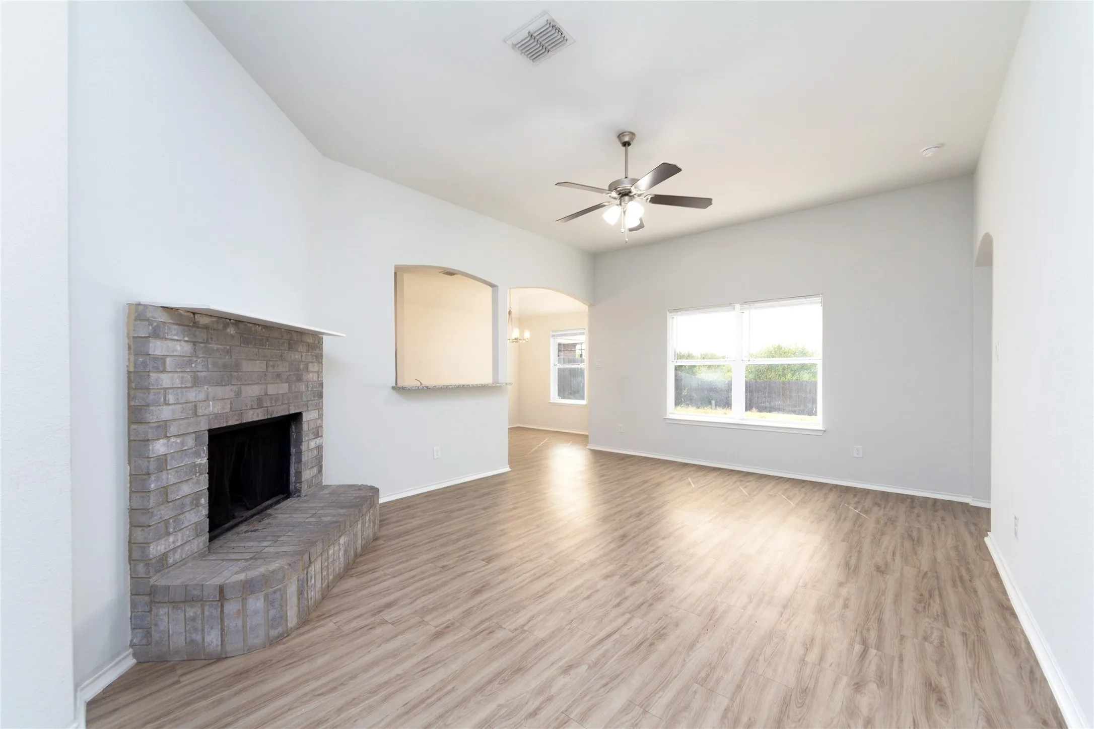 Single Family Residence For Rent in Tarrant County , 3928 Orcas Street, Fort Worth, Texas 76106, 3 Bedroom, 2 Bathroom, 2 Garage spaces, 1,410 Sqft, built in 2009, mls#21396335, Real Estate Agent in Fort Worth, Homes For Rent in Tarrant county, Homes For Rent in Fort Worth, Realtor in Fort Worth Texas, Real Estate Brokerage Independent Realty Texas, Luminita Cordes Realtor