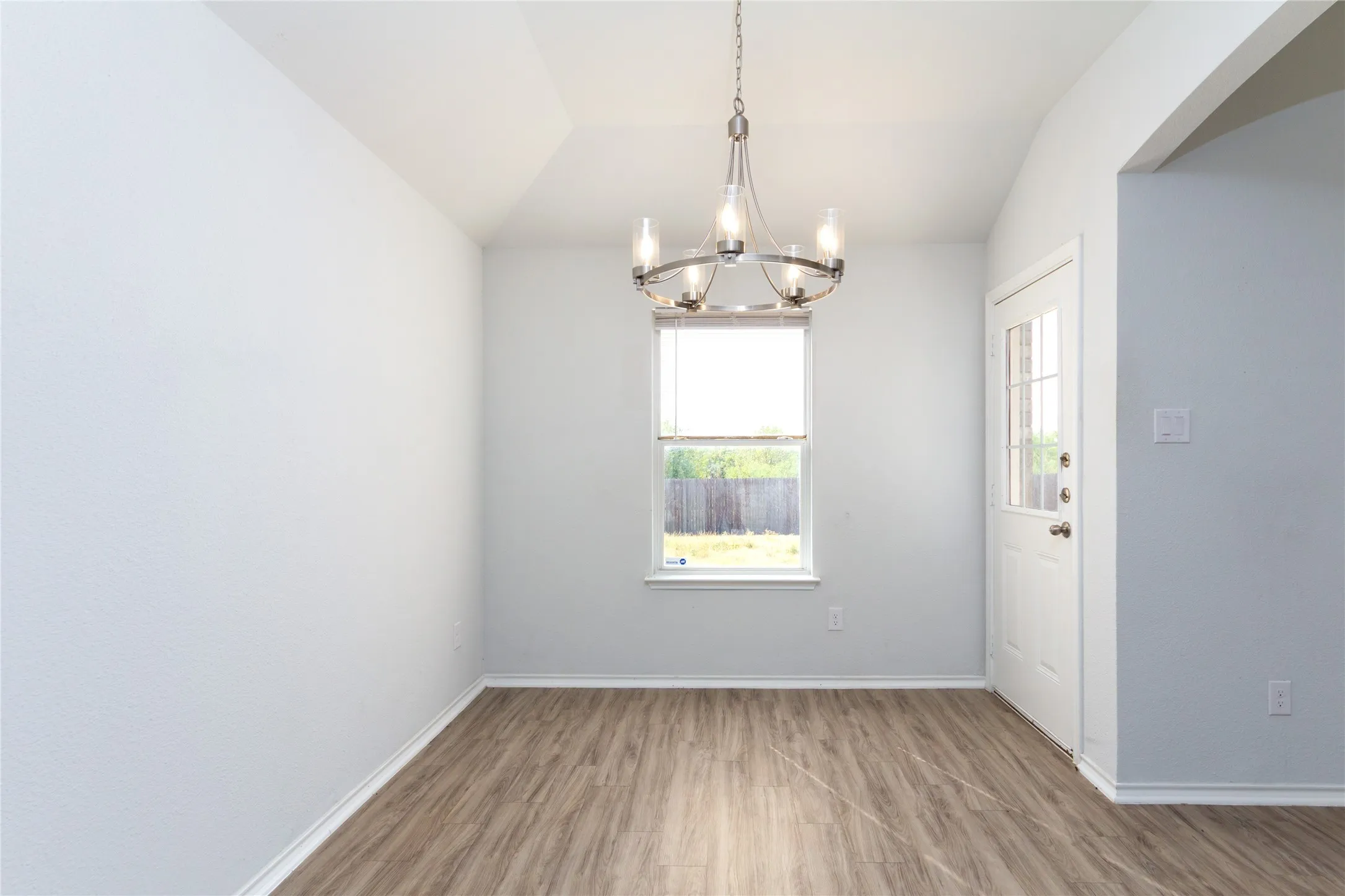 Single Family Residence For Rent in Tarrant County , 3928 Orcas Street, Fort Worth, Texas 76106, 3 Bedroom, 2 Bathroom, 2 Garage spaces, 1,410 Sqft, built in 2009, mls#21396335, Real Estate Agent in Fort Worth, Homes For Rent in Tarrant county, Homes For Rent in Fort Worth, Realtor in Fort Worth Texas, Real Estate Brokerage Independent Realty Texas, Luminita Cordes Realtor