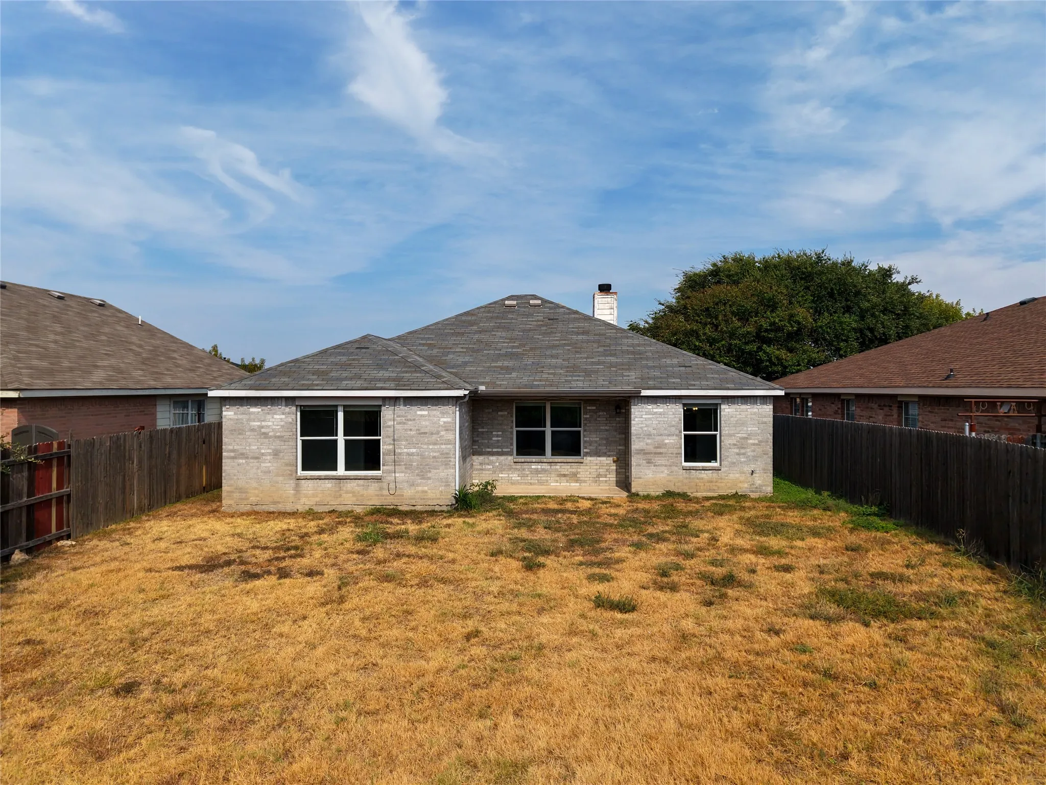 Single Family Residence For Rent in Tarrant County , 3928 Orcas Street, Fort Worth, Texas 76106, 3 Bedroom, 2 Bathroom, 2 Garage spaces, 1,410 Sqft, built in 2009, mls#21396335, Real Estate Agent in Fort Worth, Homes For Rent in Tarrant county, Homes For Rent in Fort Worth, Realtor in Fort Worth Texas, Real Estate Brokerage Independent Realty Texas, Luminita Cordes Realtor