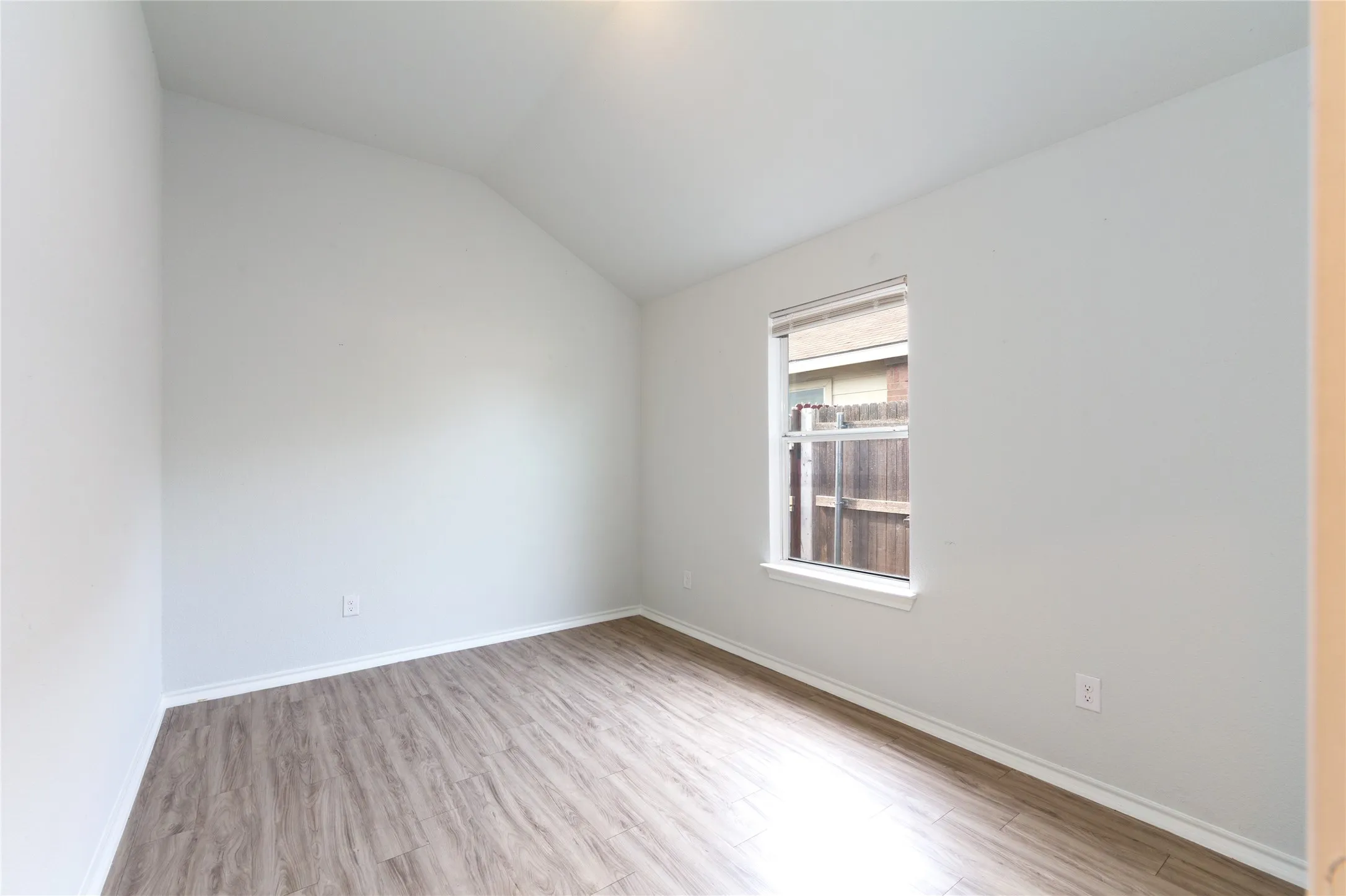 Single Family Residence For Rent in Tarrant County , 3928 Orcas Street, Fort Worth, Texas 76106, 3 Bedroom, 2 Bathroom, 2 Garage spaces, 1,410 Sqft, built in 2009, mls#21396335, Real Estate Agent in Fort Worth, Homes For Rent in Tarrant county, Homes For Rent in Fort Worth, Realtor in Fort Worth Texas, Real Estate Brokerage Independent Realty Texas, Luminita Cordes Realtor