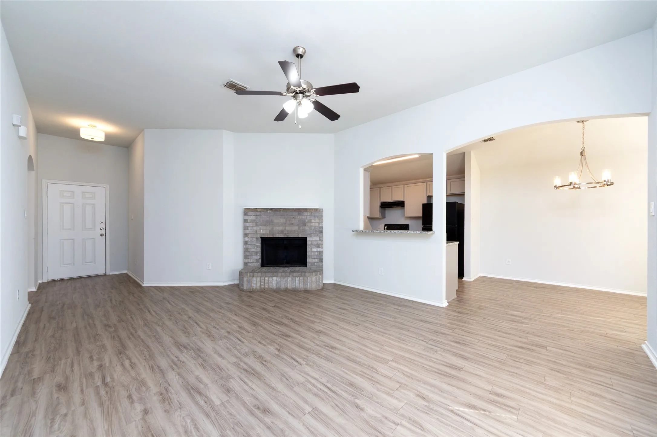 Single Family Residence For Rent in Tarrant County , 3928 Orcas Street, Fort Worth, Texas 76106, 3 Bedroom, 2 Bathroom, 2 Garage spaces, 1,410 Sqft, built in 2009, mls#21396335, Real Estate Agent in Fort Worth, Homes For Rent in Tarrant county, Homes For Rent in Fort Worth, Realtor in Fort Worth Texas, Real Estate Brokerage Independent Realty Texas, Luminita Cordes Realtor