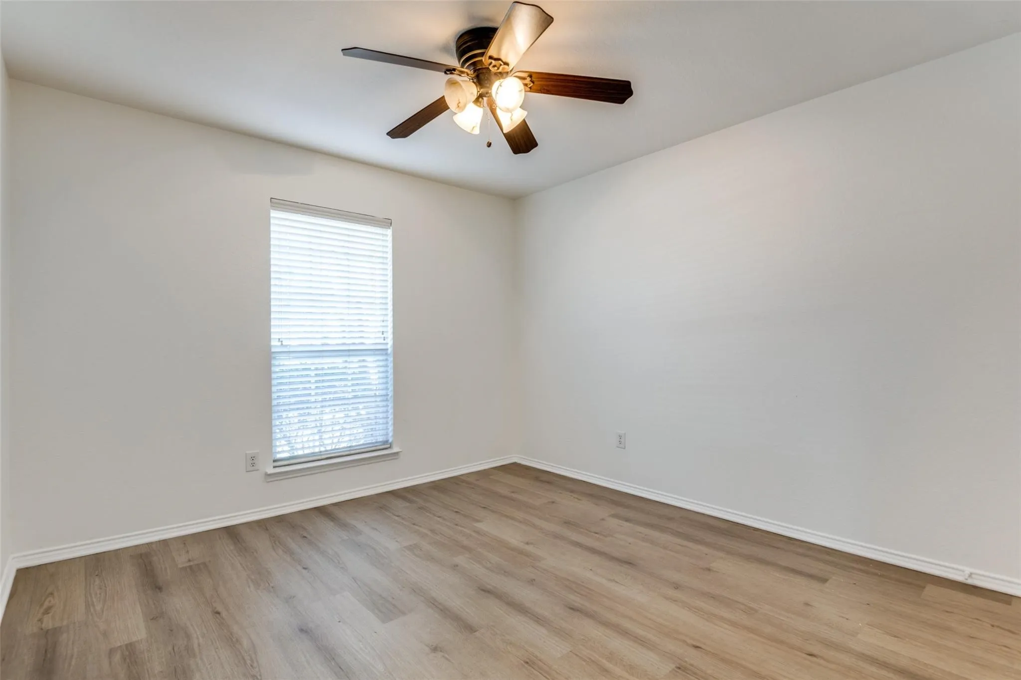Single Family Residence For Rent in Denton County , 4153 Cherry Ridge Drive, Frisco, Texas 75035, 3 Bedroom, 2 Bathroom, 2 Garage spaces, 1,900 Sqft, built in 2004, mls#21393524, Real Estate Agent in Frisco, Homes For Rent in Denton county, Homes For Rent in Frisco, Realtor in Frisco Texas, Real Estate Brokerage Independent Realty Texas, Luminita Cordes Realtor