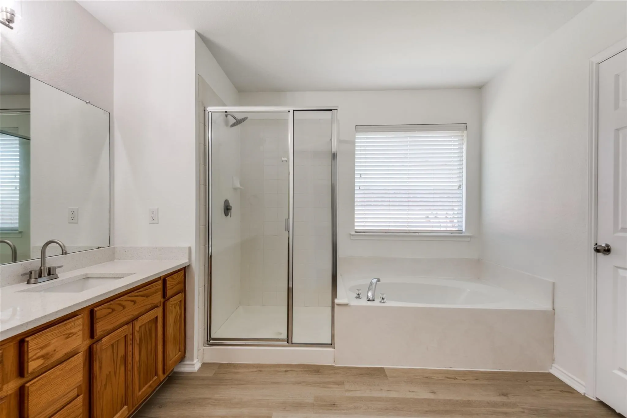 Single Family Residence For Rent in Denton County , 4153 Cherry Ridge Drive, Frisco, Texas 75035, 3 Bedroom, 2 Bathroom, 2 Garage spaces, 1,900 Sqft, built in 2004, mls#21393524, Real Estate Agent in Frisco, Homes For Rent in Denton county, Homes For Rent in Frisco, Realtor in Frisco Texas, Real Estate Brokerage Independent Realty Texas, Luminita Cordes Realtor